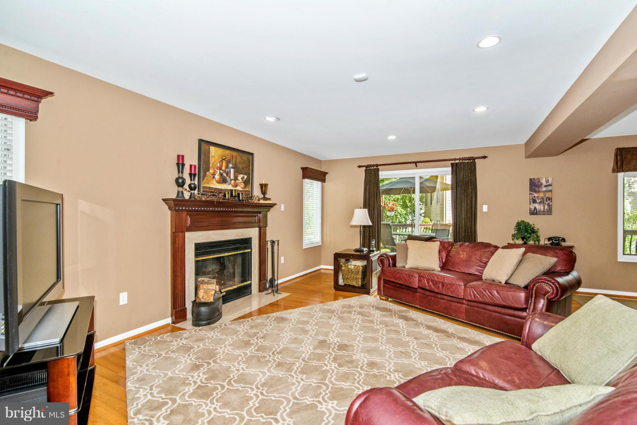 RIVER HILL - Residential