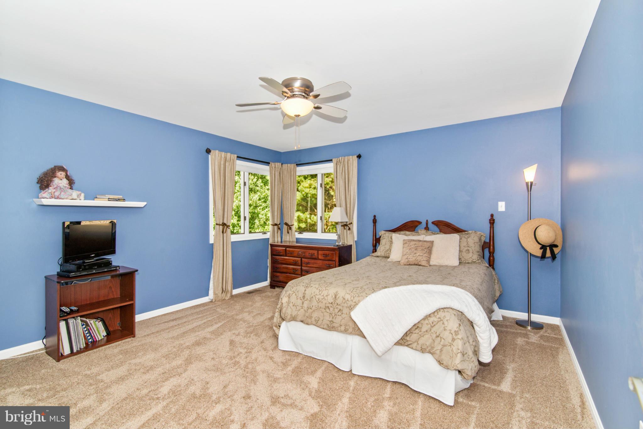 RIVER HILL - Residential