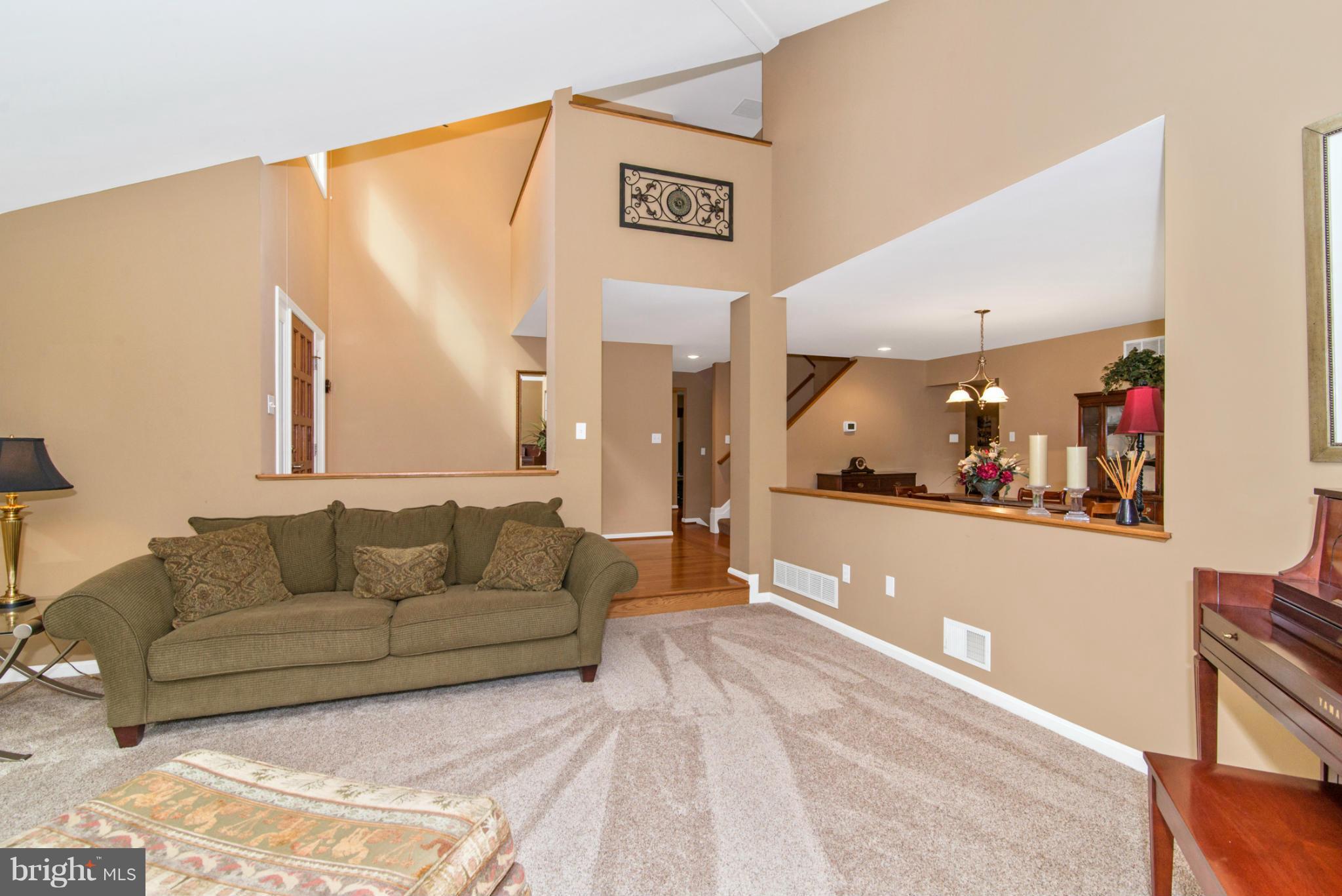 RIVER HILL - Residential