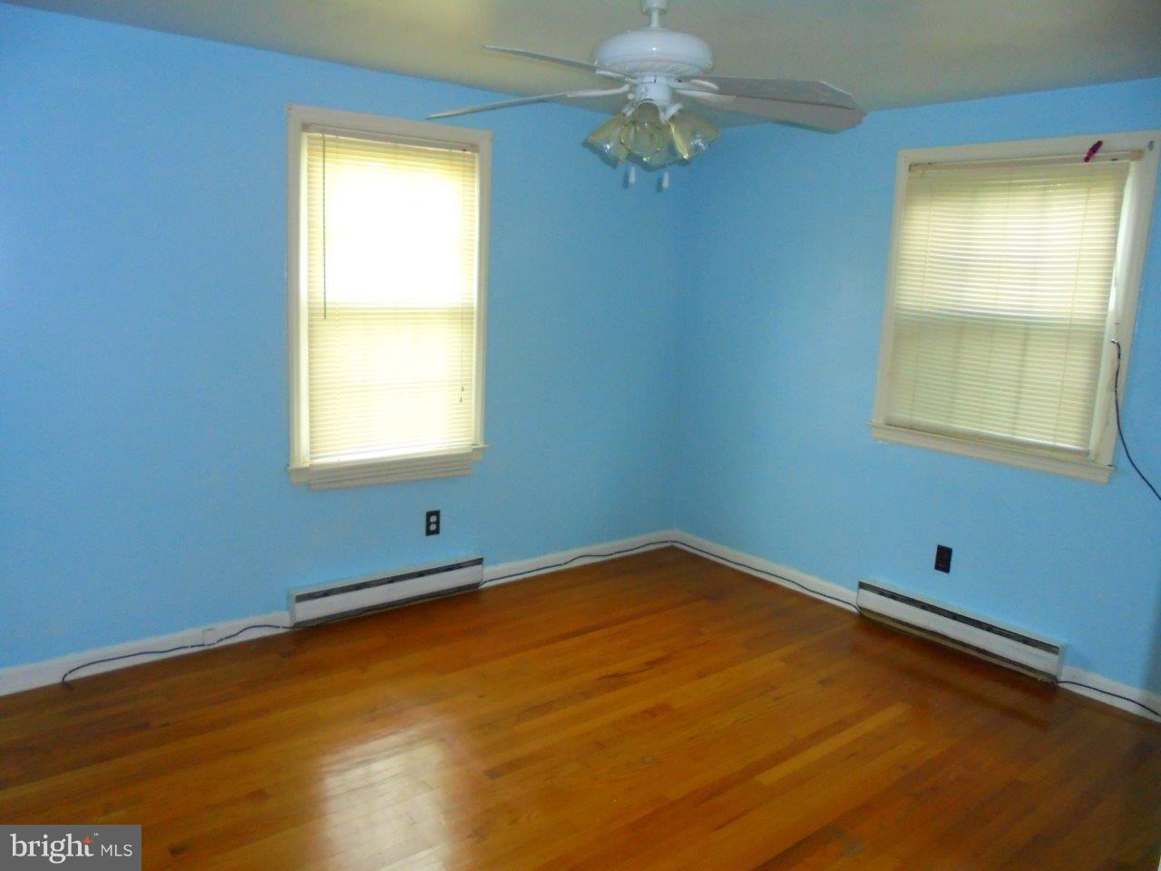 DUTCH LANE - Residential