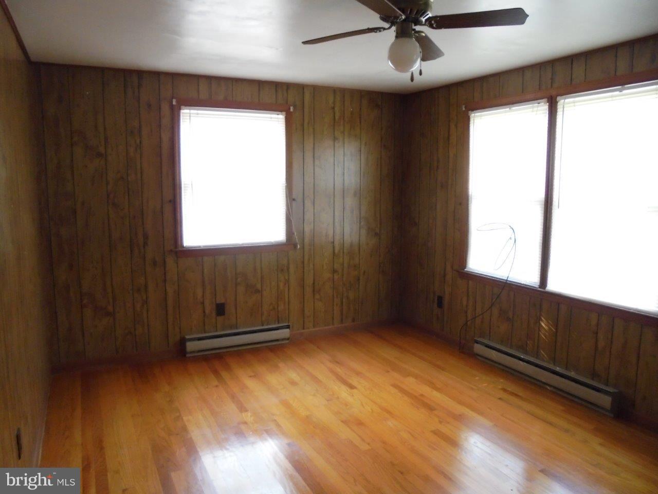 DUTCH LANE - Residential