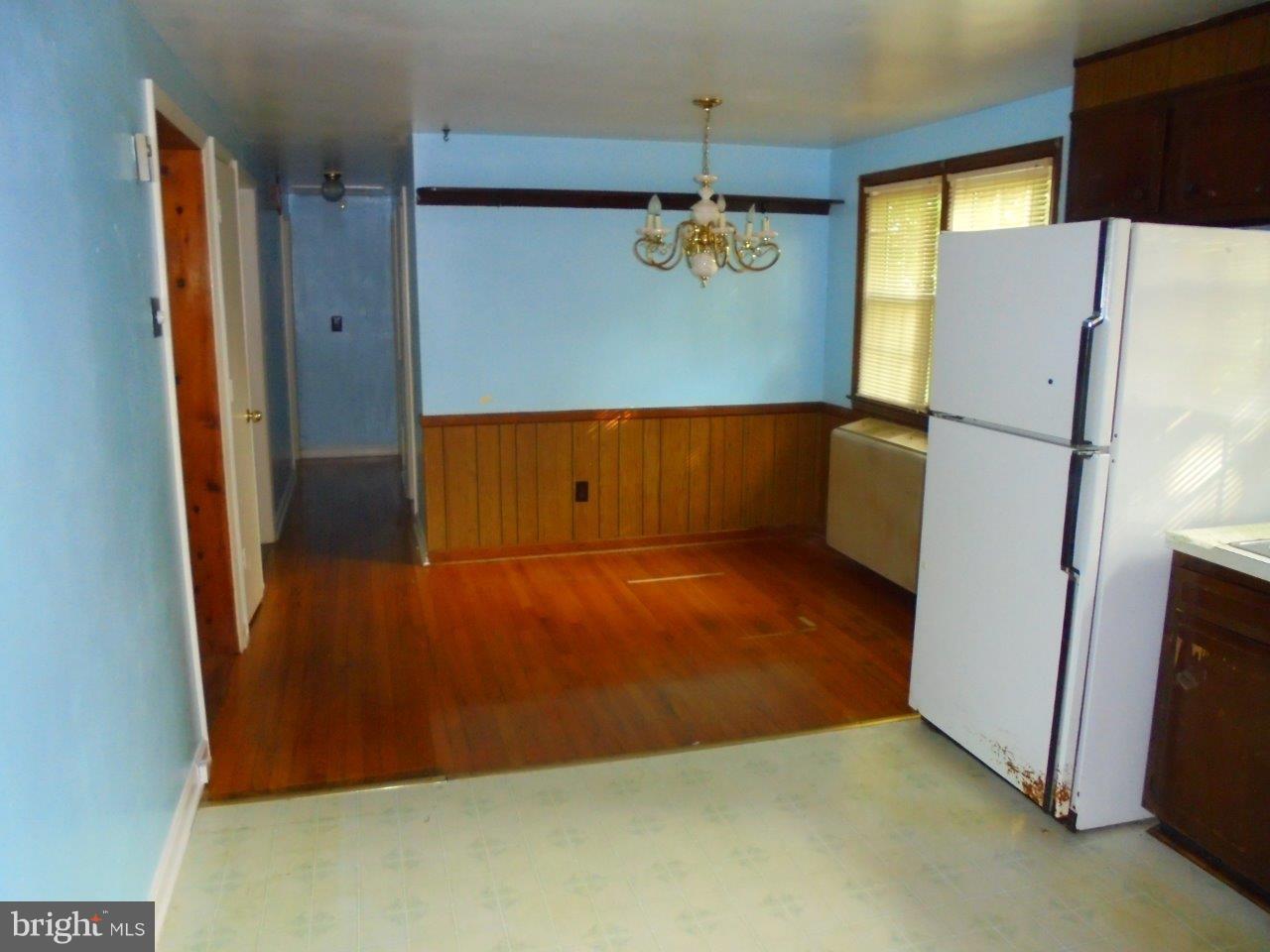 DUTCH LANE - Residential