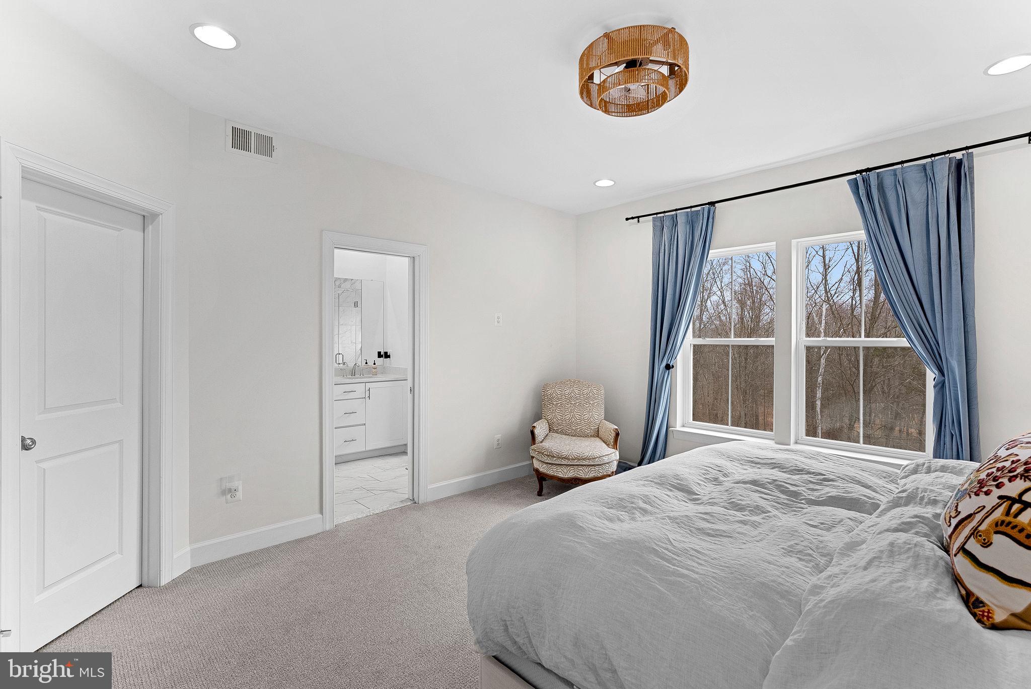 THE RETREAT AT WESTFIELDS - Residential