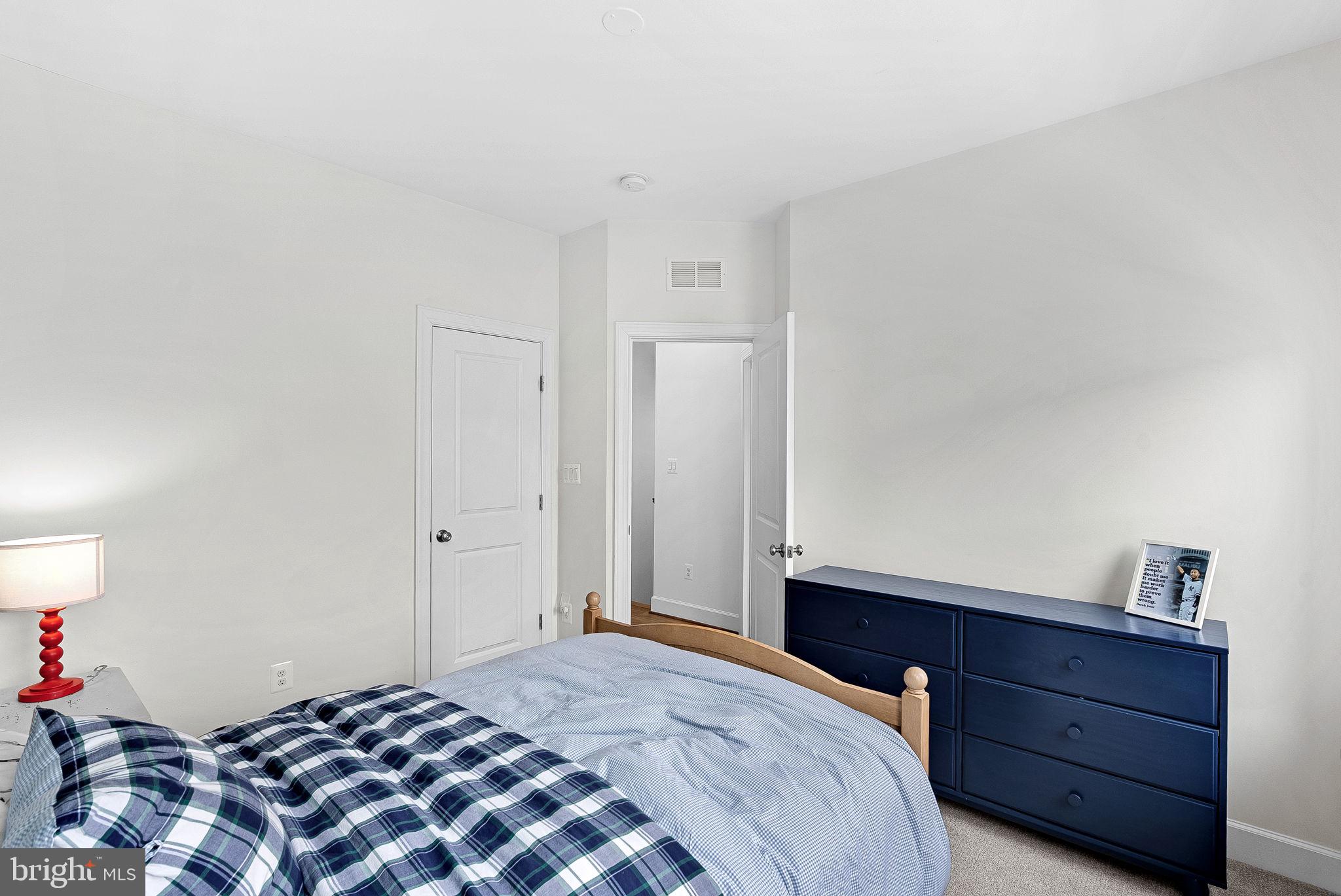 THE RETREAT AT WESTFIELDS - Residential