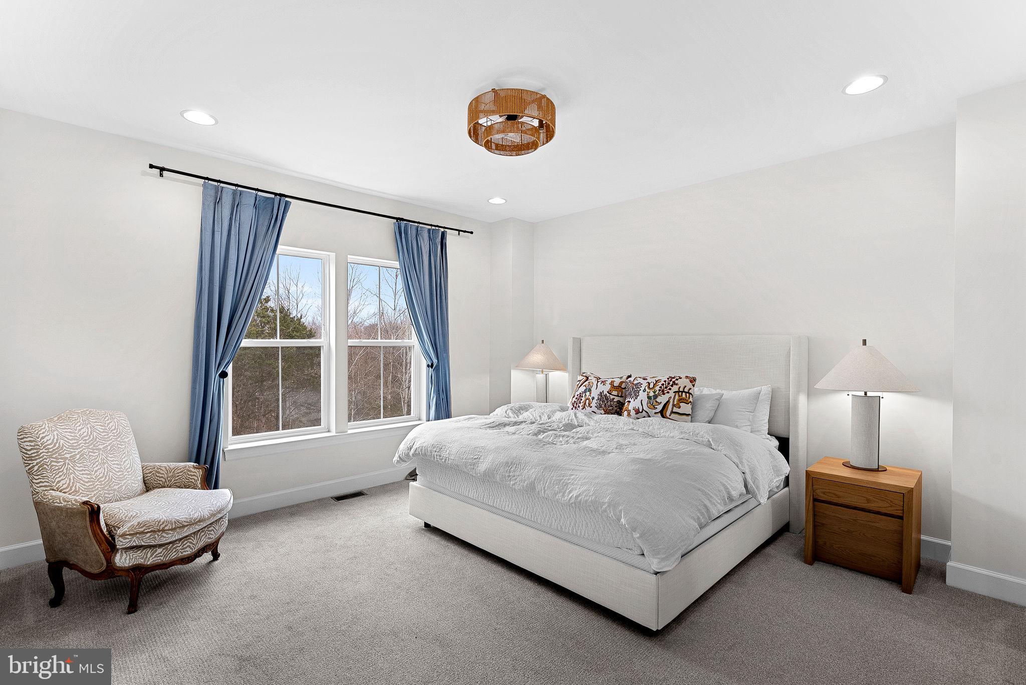 THE RETREAT AT WESTFIELDS - Residential