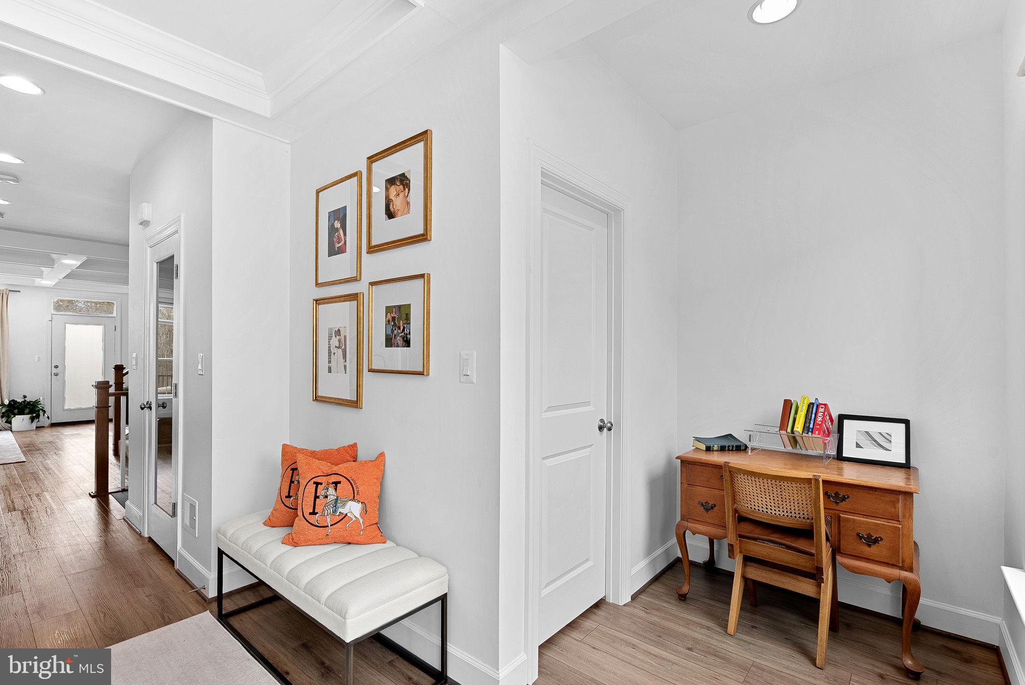 THE RETREAT AT WESTFIELDS - Residential