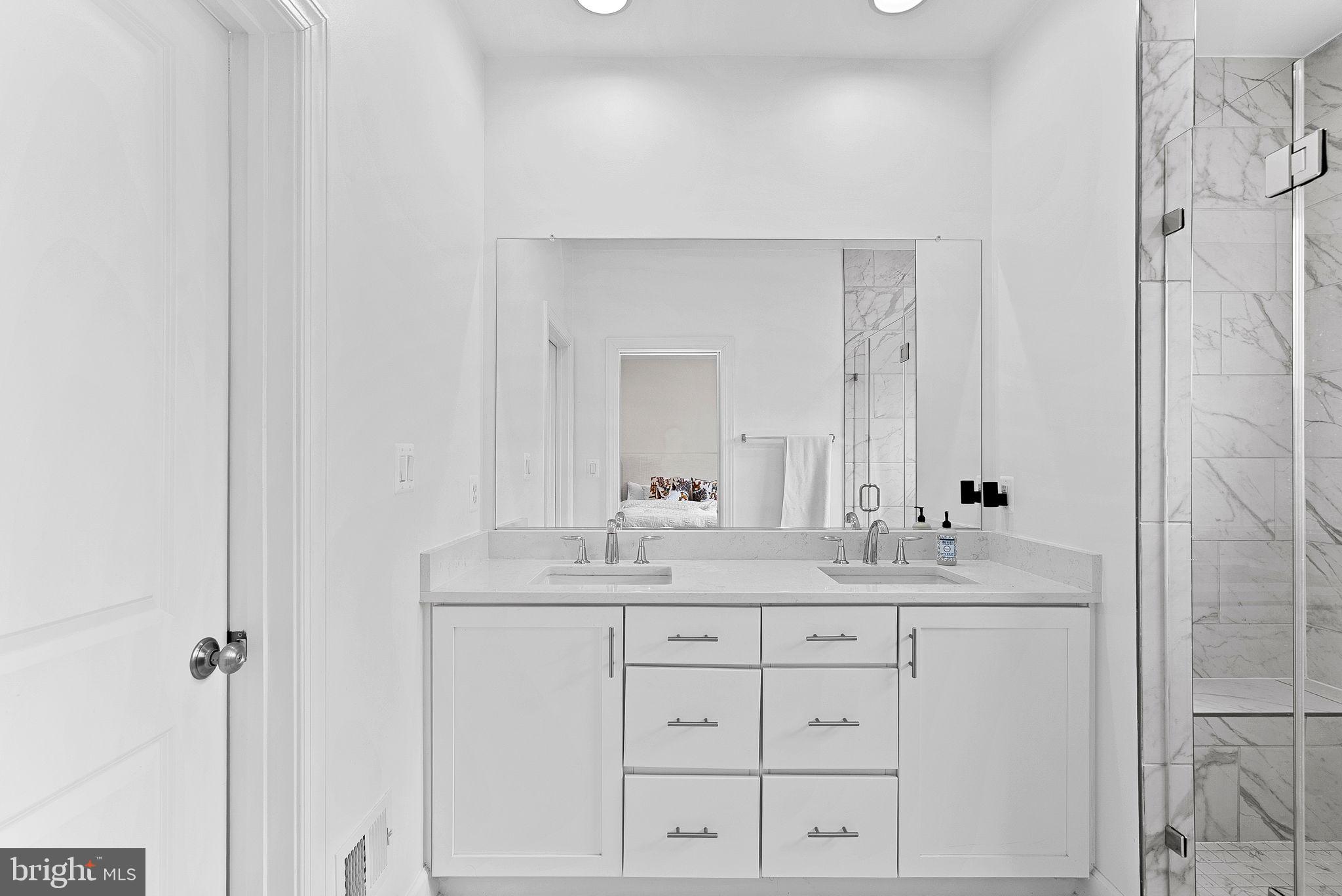 THE RETREAT AT WESTFIELDS - Residential