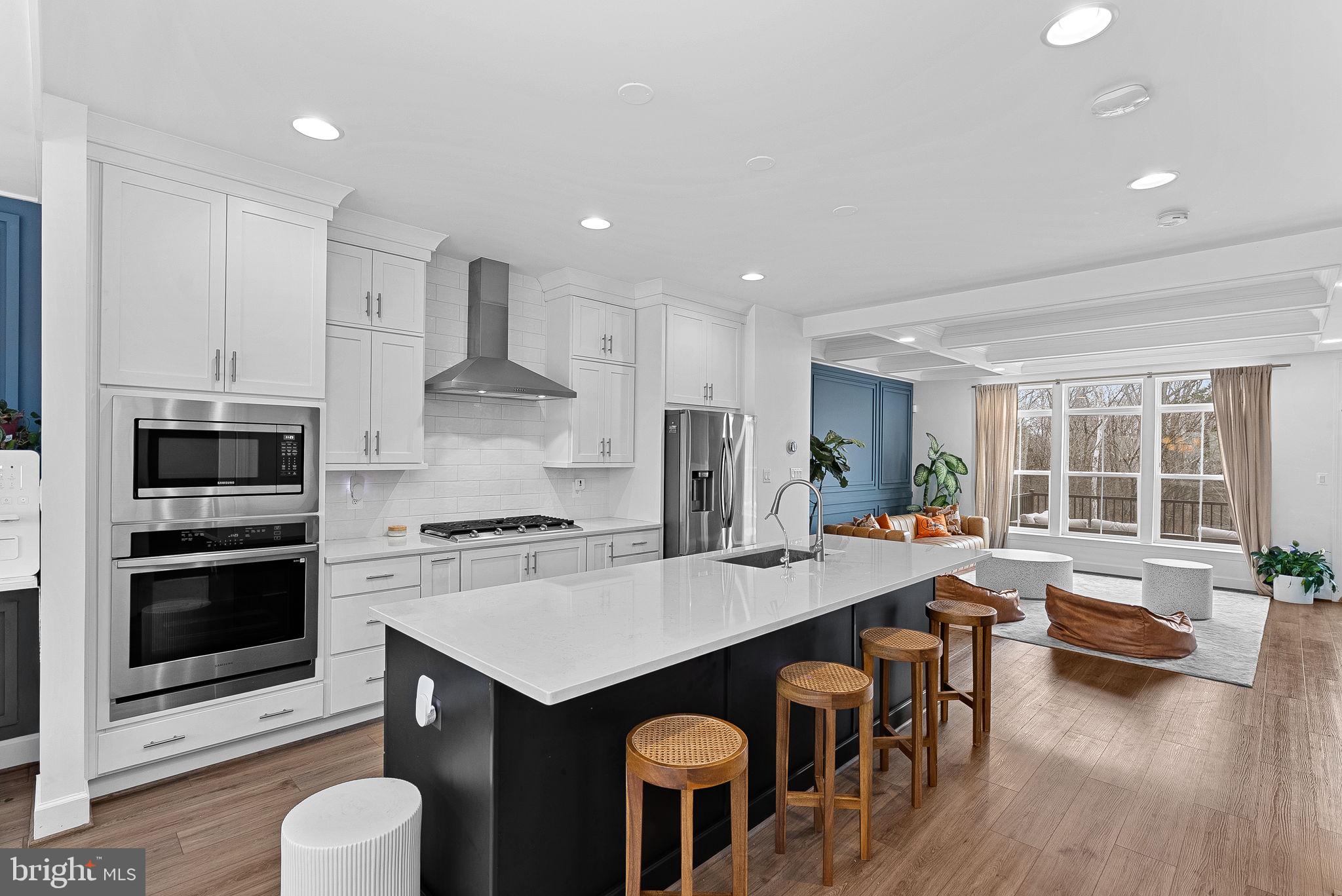 THE RETREAT AT WESTFIELDS - Residential