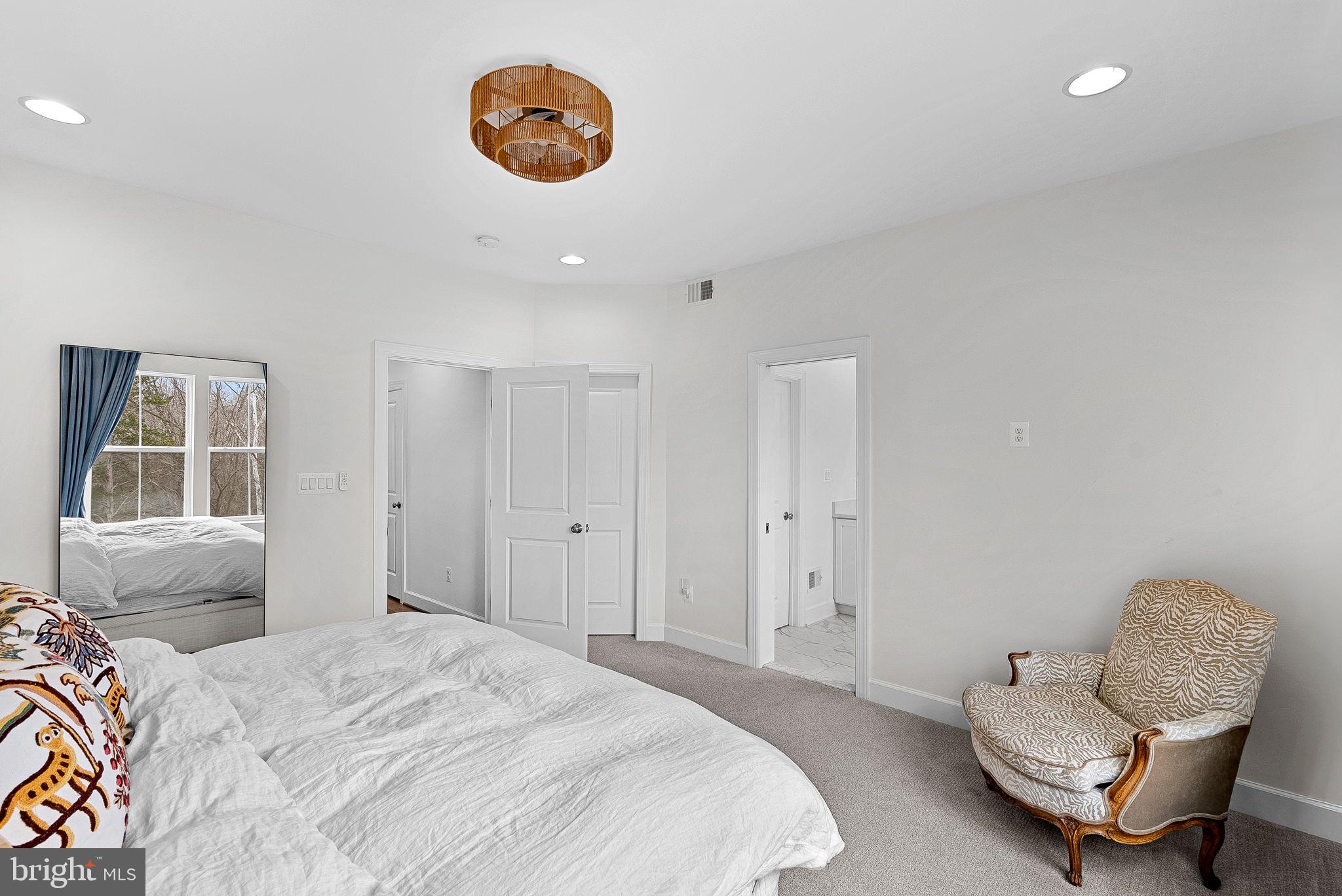 THE RETREAT AT WESTFIELDS - Residential