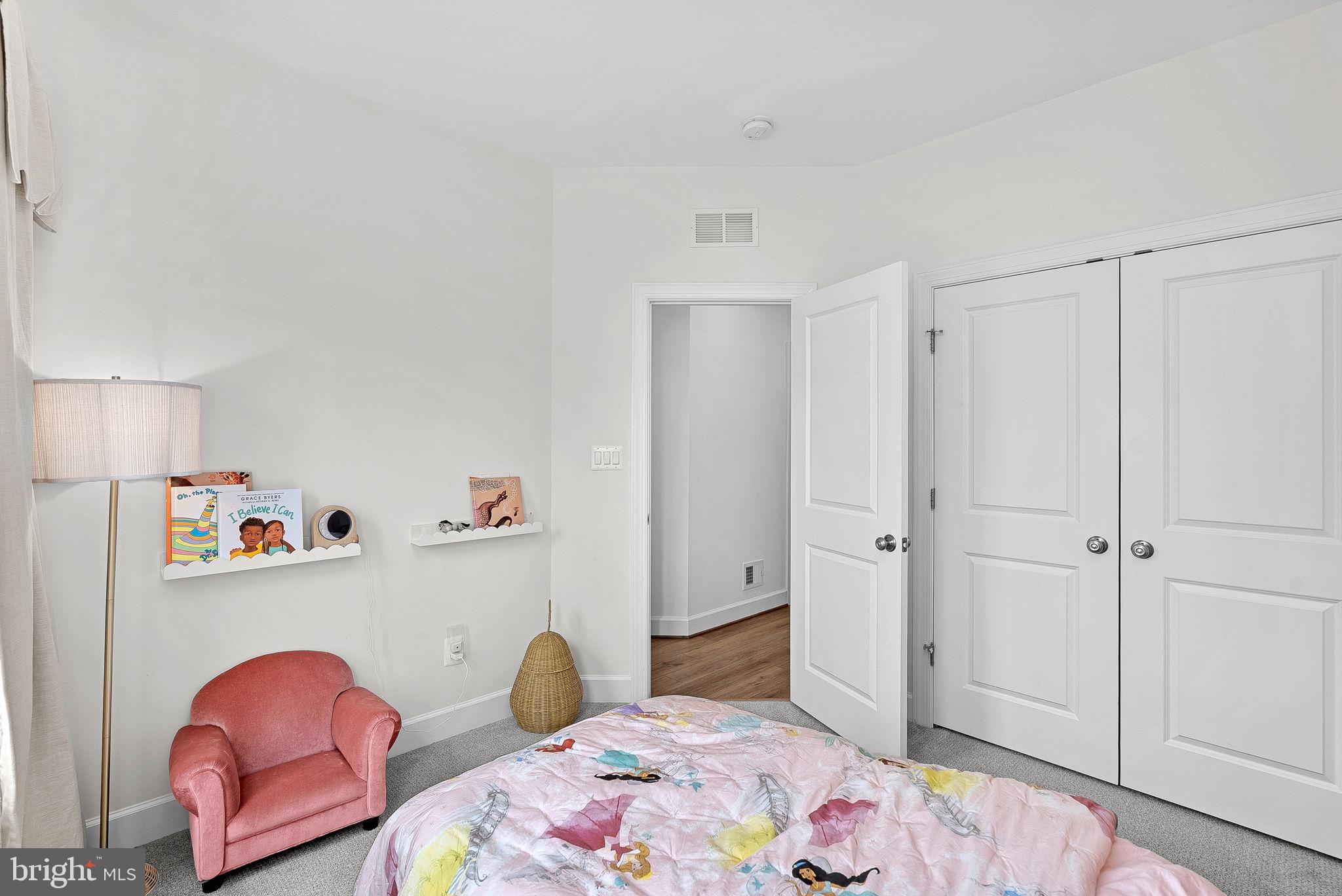 THE RETREAT AT WESTFIELDS - Residential