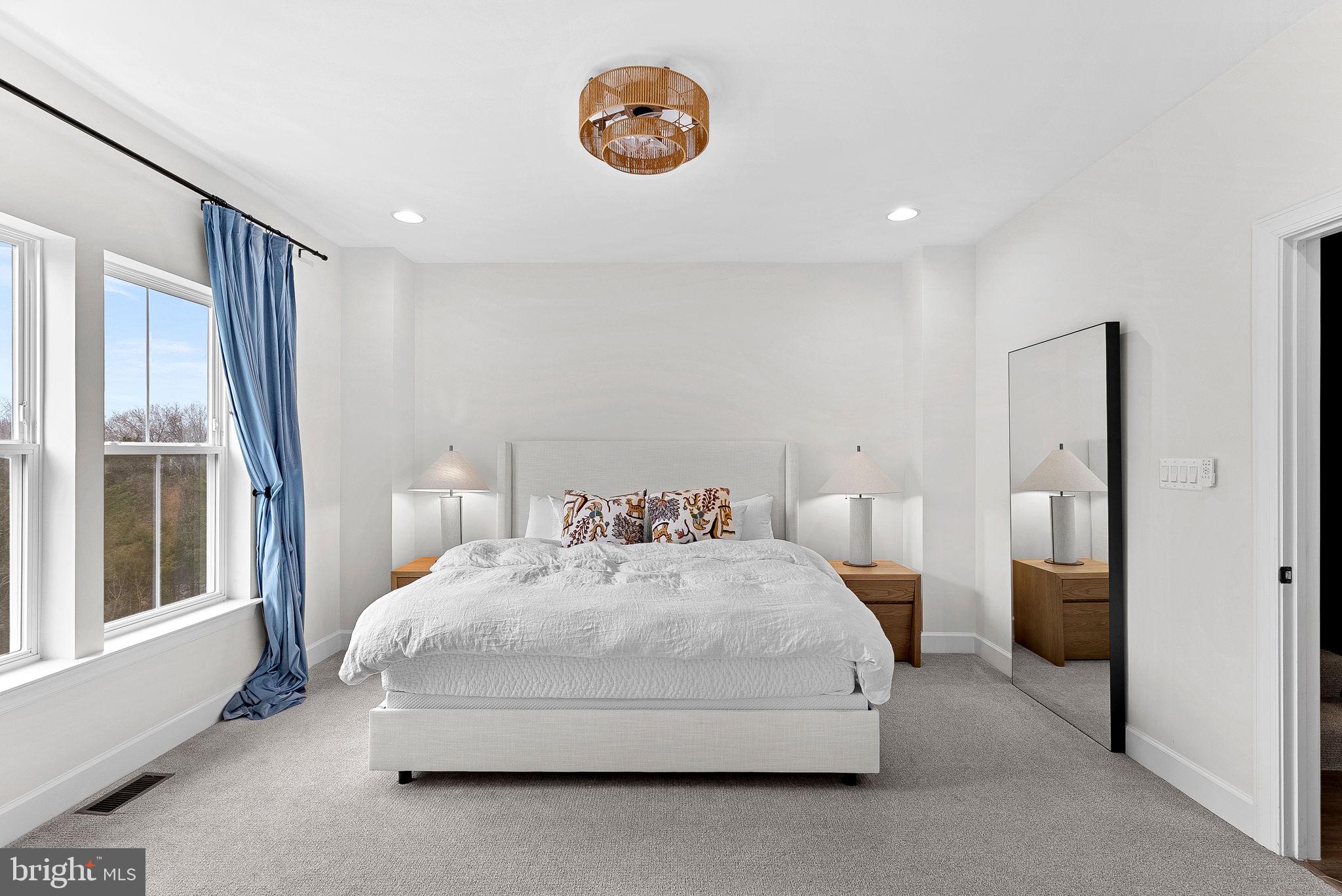 THE RETREAT AT WESTFIELDS - Residential