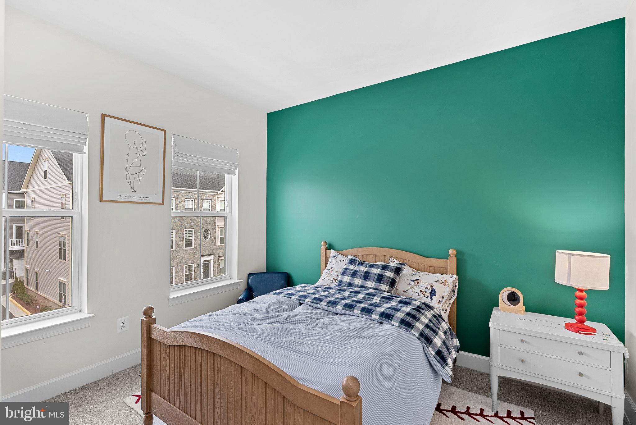 THE RETREAT AT WESTFIELDS - Residential