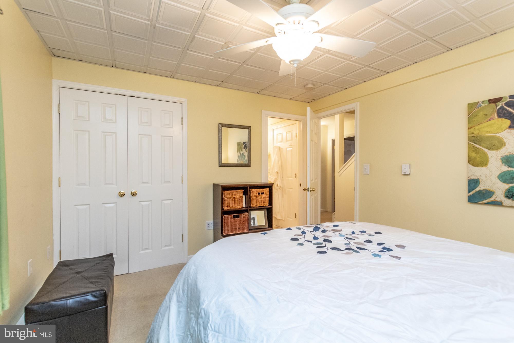 HUNT RIDGE - Residential