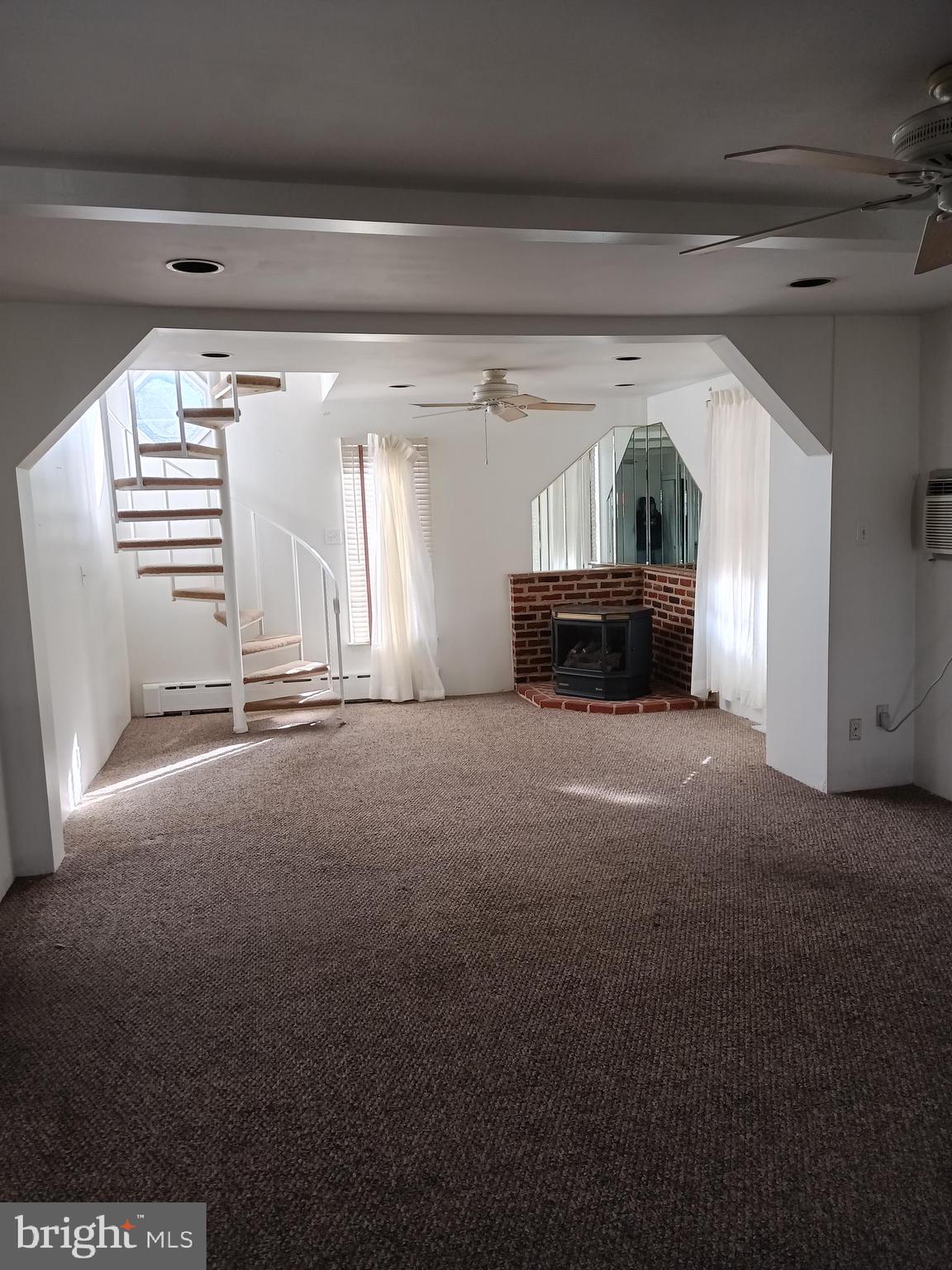 FOX CHASE - Residential