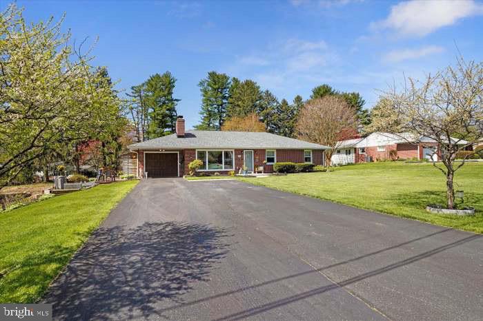 312 LAKESIDE DRIVE