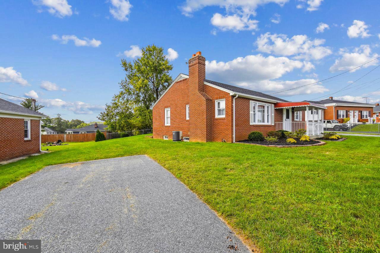 BUCKINGHAM VIEW - Residential