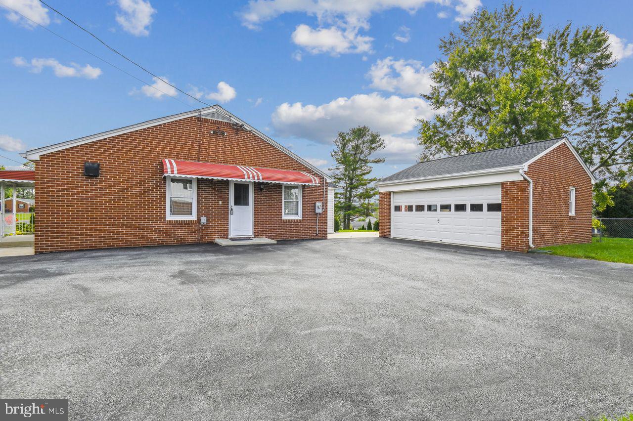 BUCKINGHAM VIEW - Residential