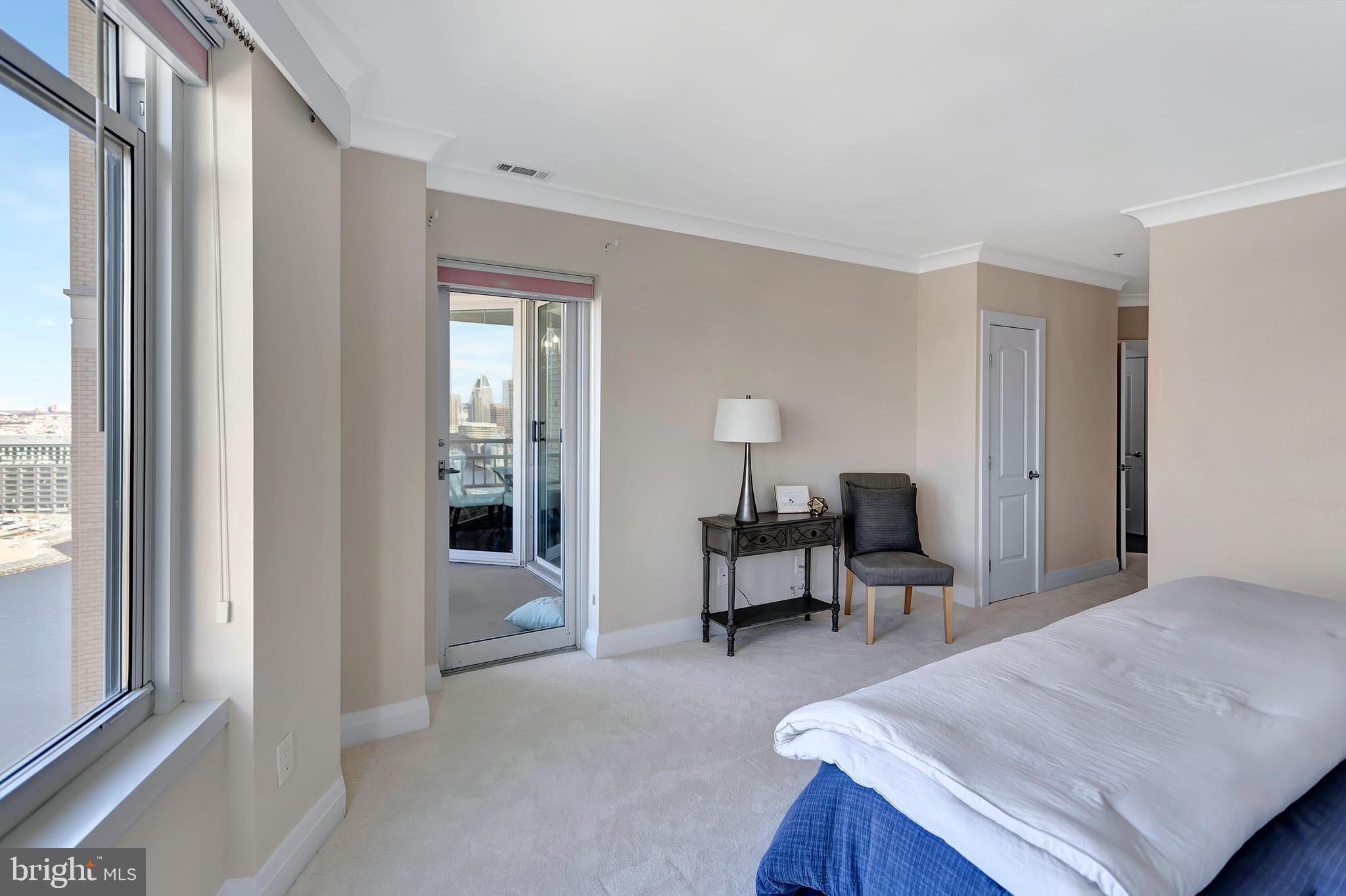 HARBORVIEW TOWERS - Residential