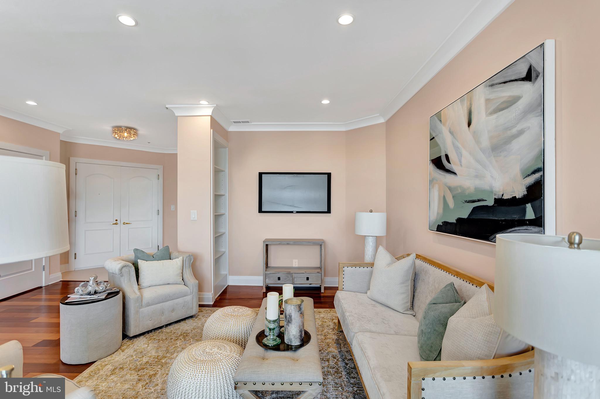 HARBORVIEW TOWERS - Residential