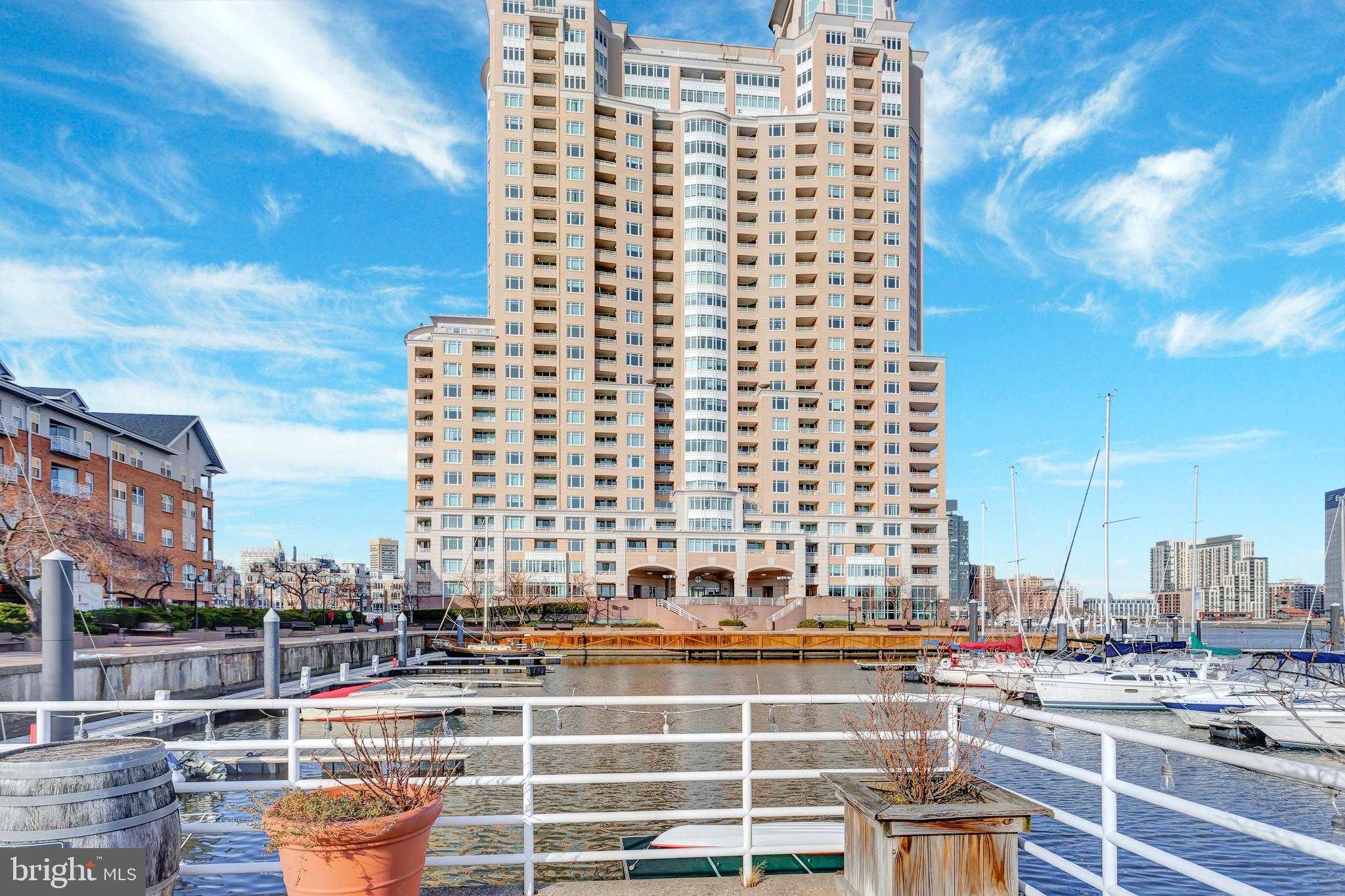 HARBORVIEW TOWERS - Residential