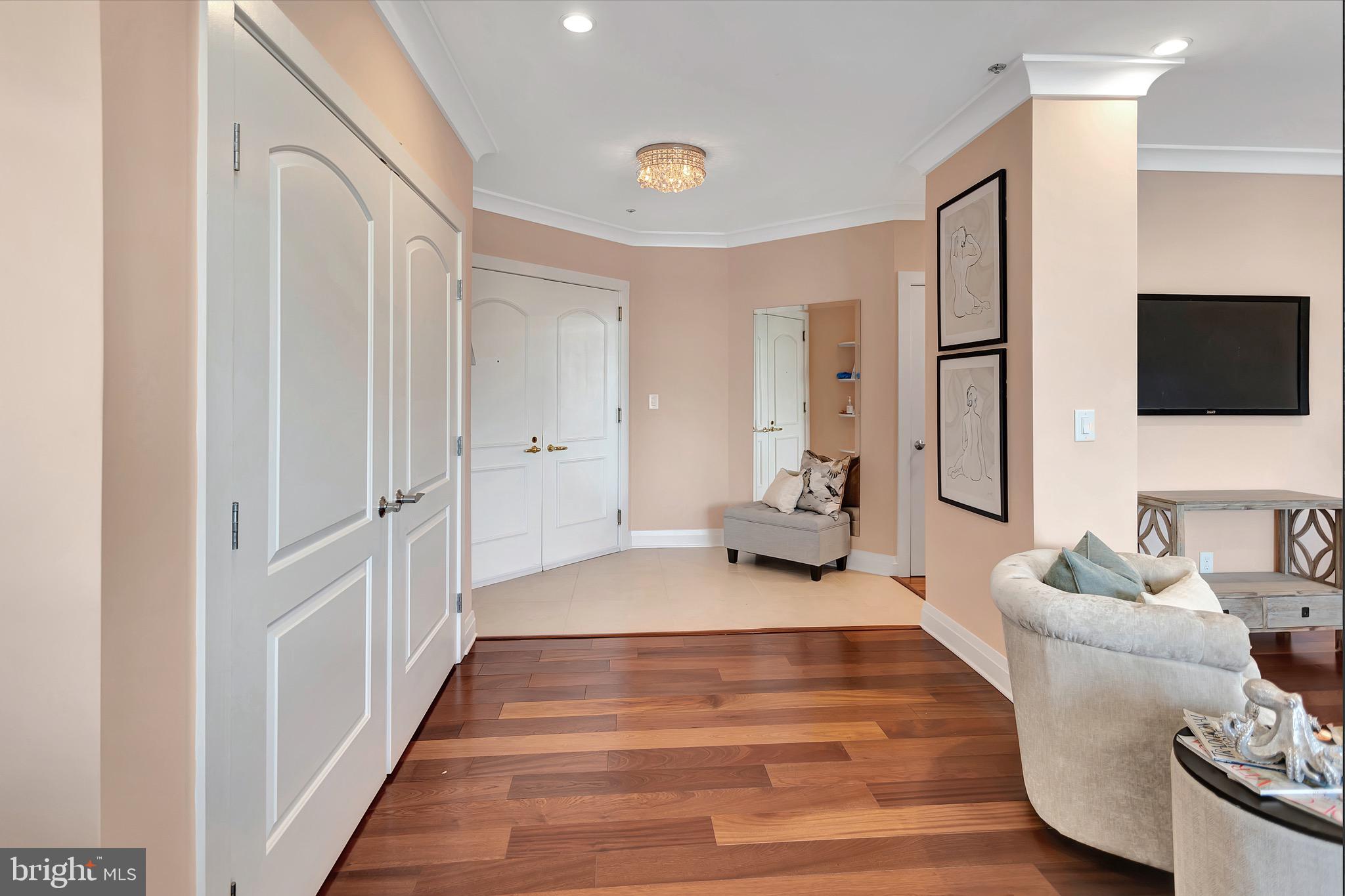 HARBORVIEW TOWERS - Residential