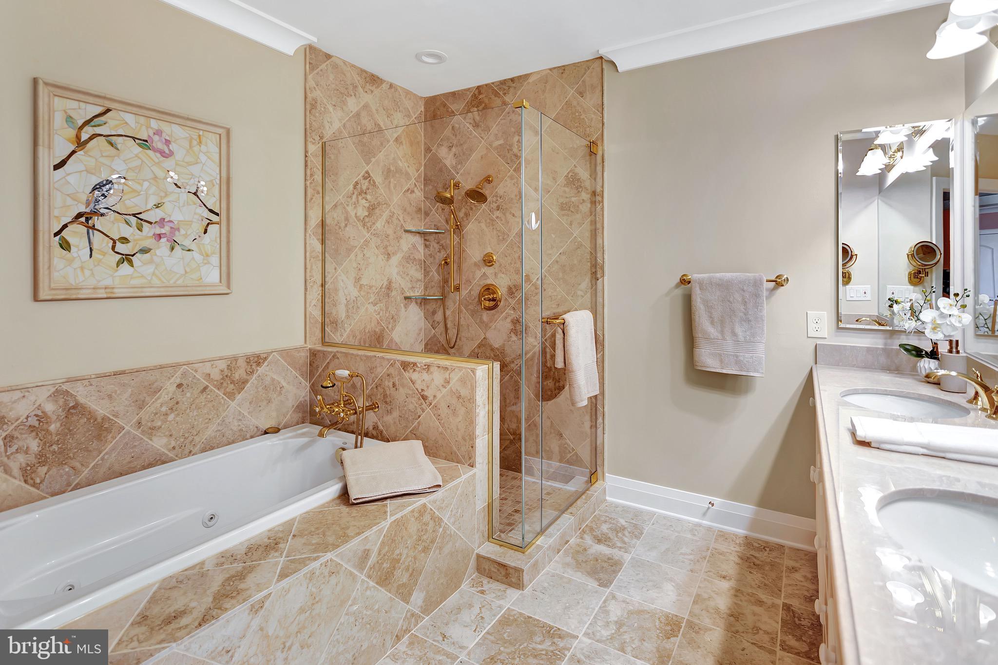 HARBORVIEW TOWERS - Residential