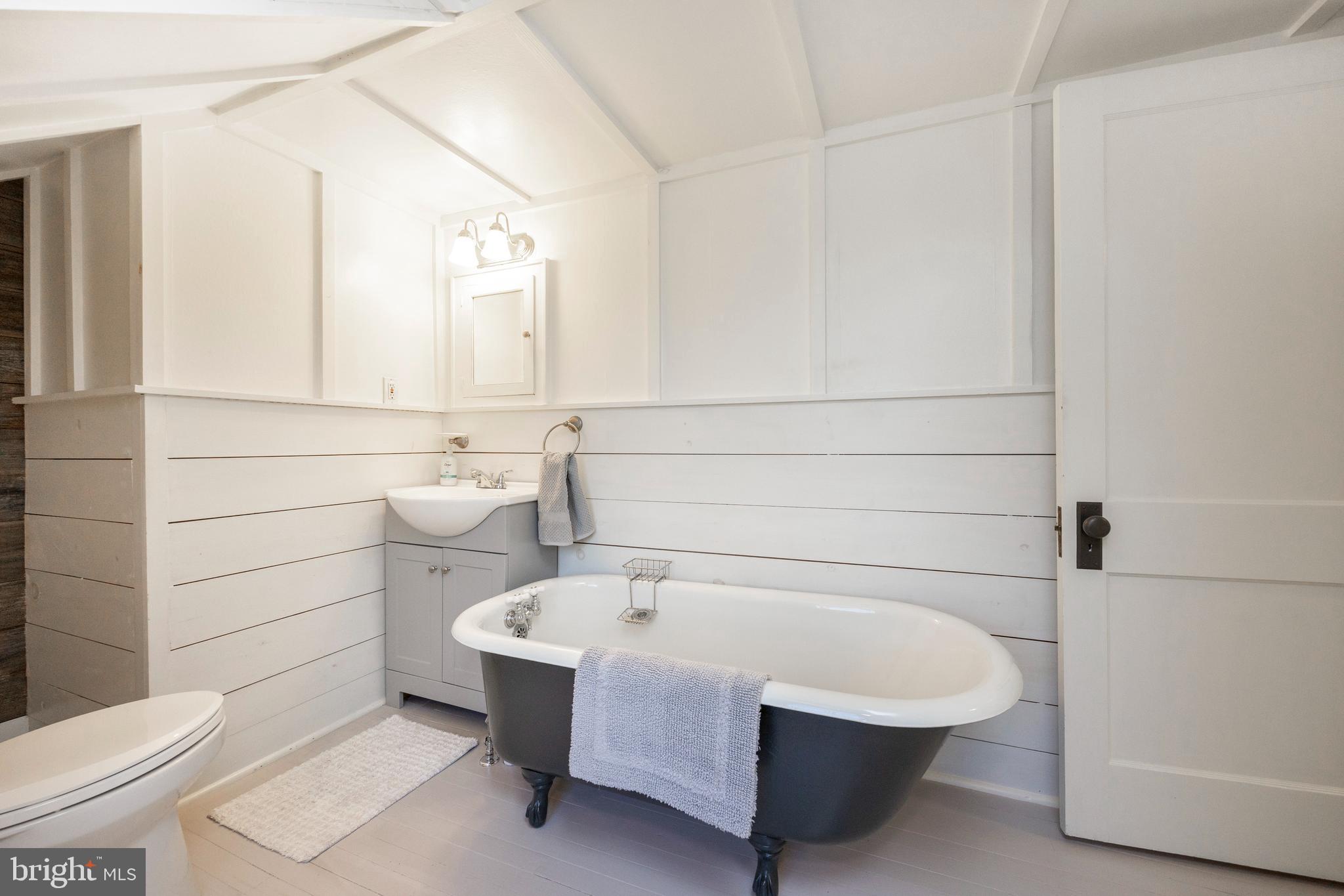 AMBLESIDE DOWNS - Residential