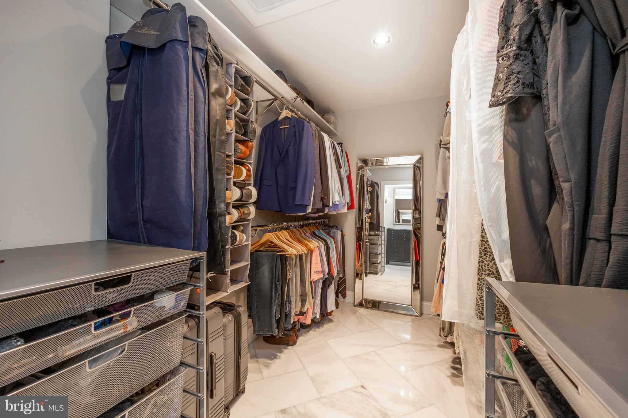 AMBLESIDE DOWNS - Residential