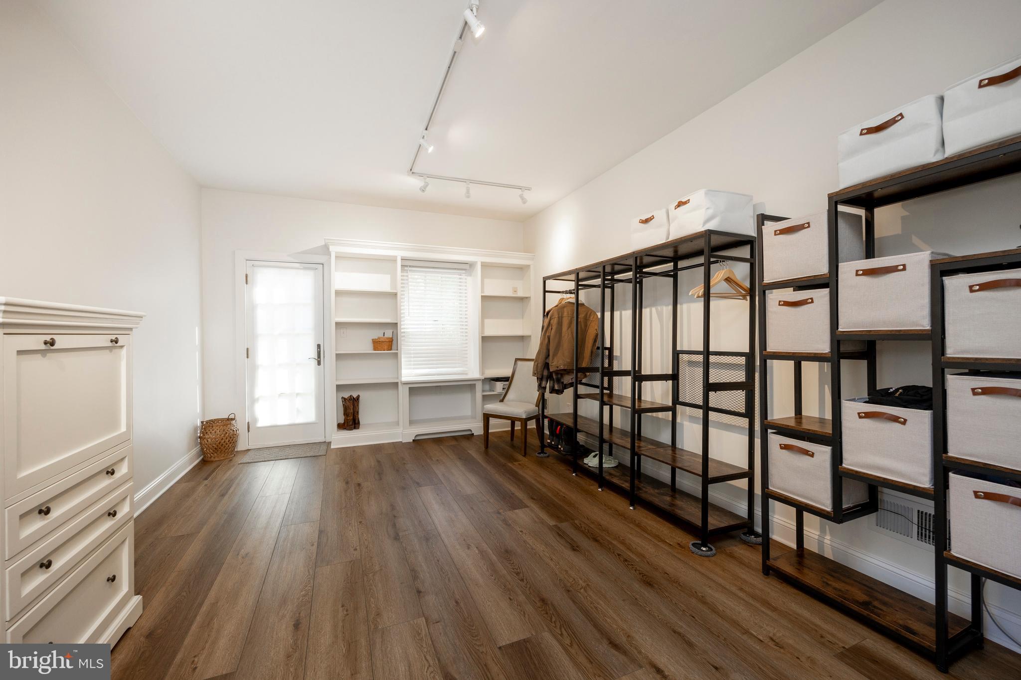 AMBLESIDE DOWNS - Residential