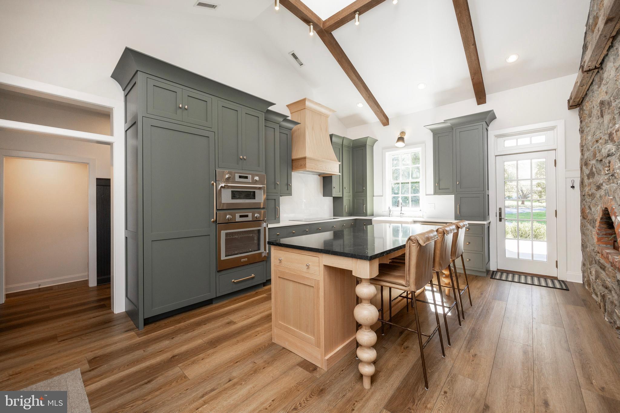 AMBLESIDE DOWNS - Residential