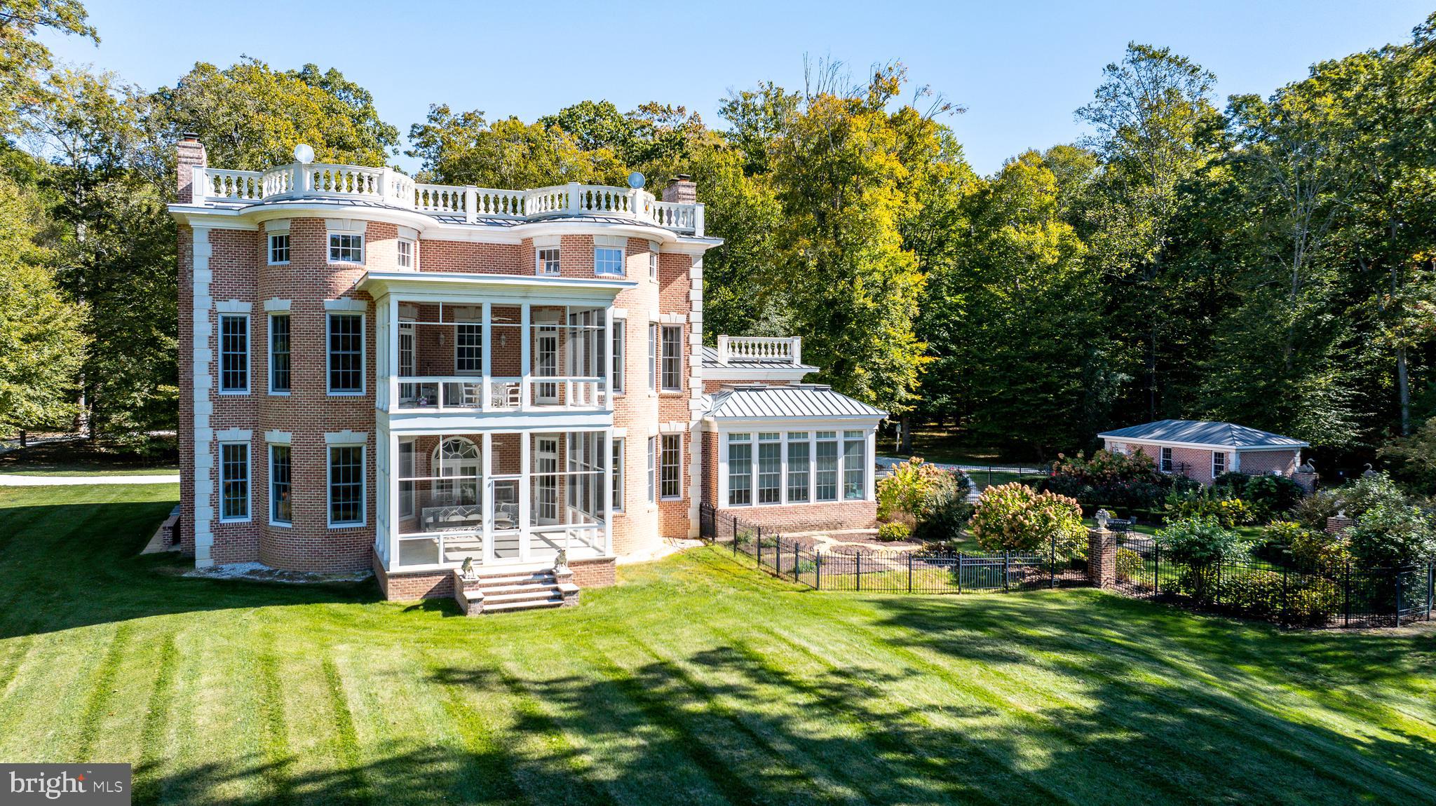 EASTON - Residential