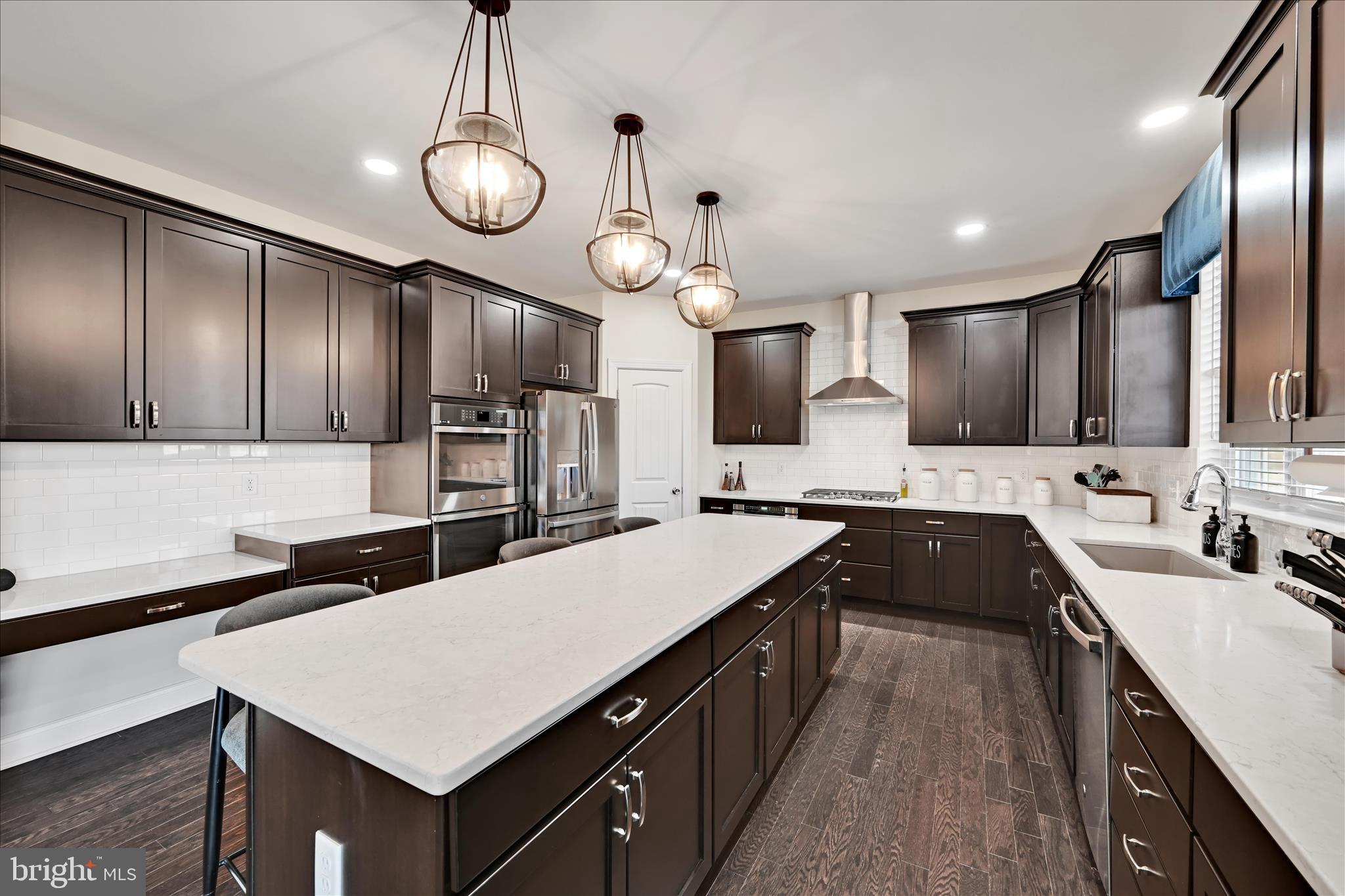 PARKVIEW ESTATES - Residential