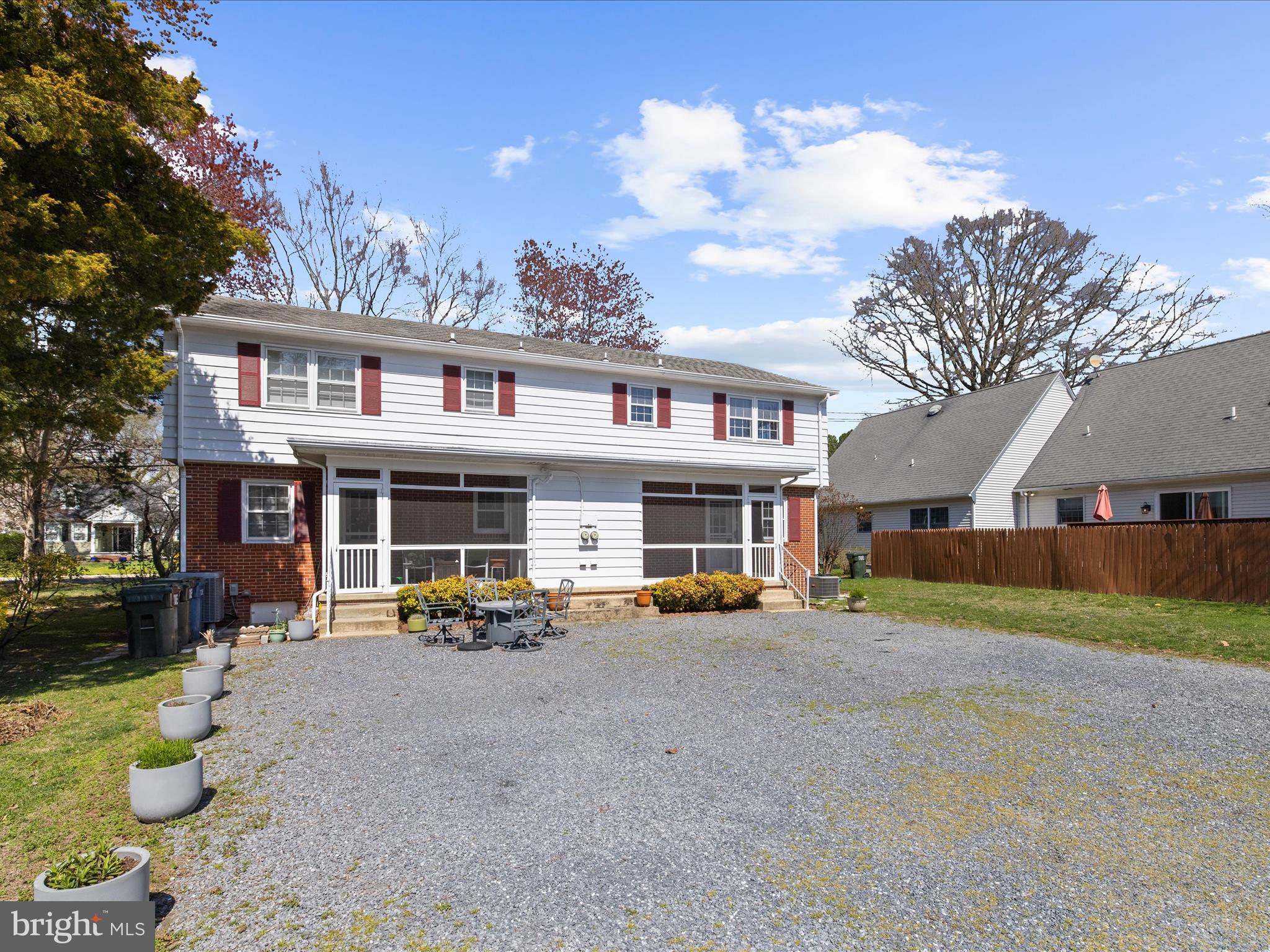 EASTON - Residential