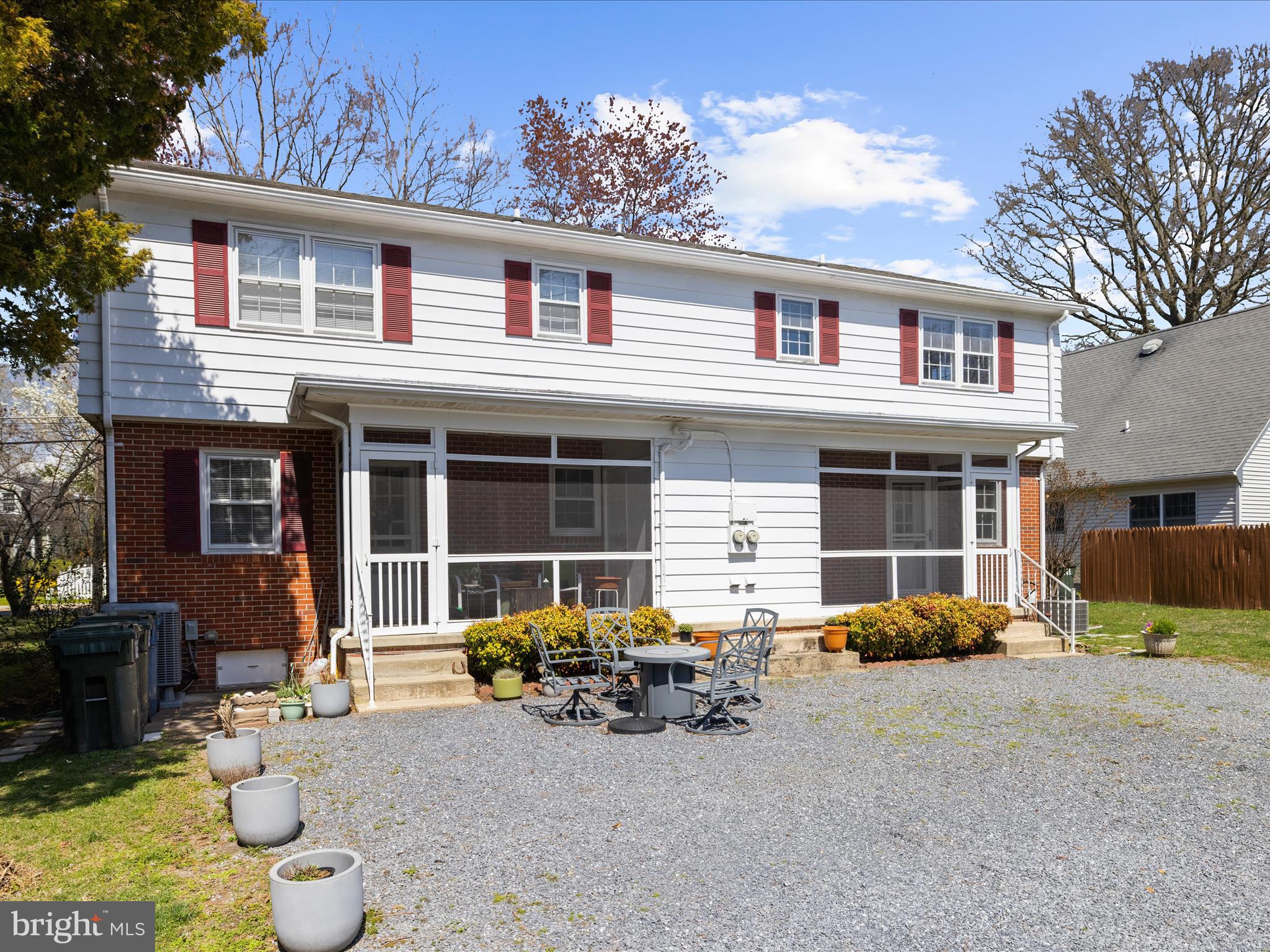 EASTON - Residential