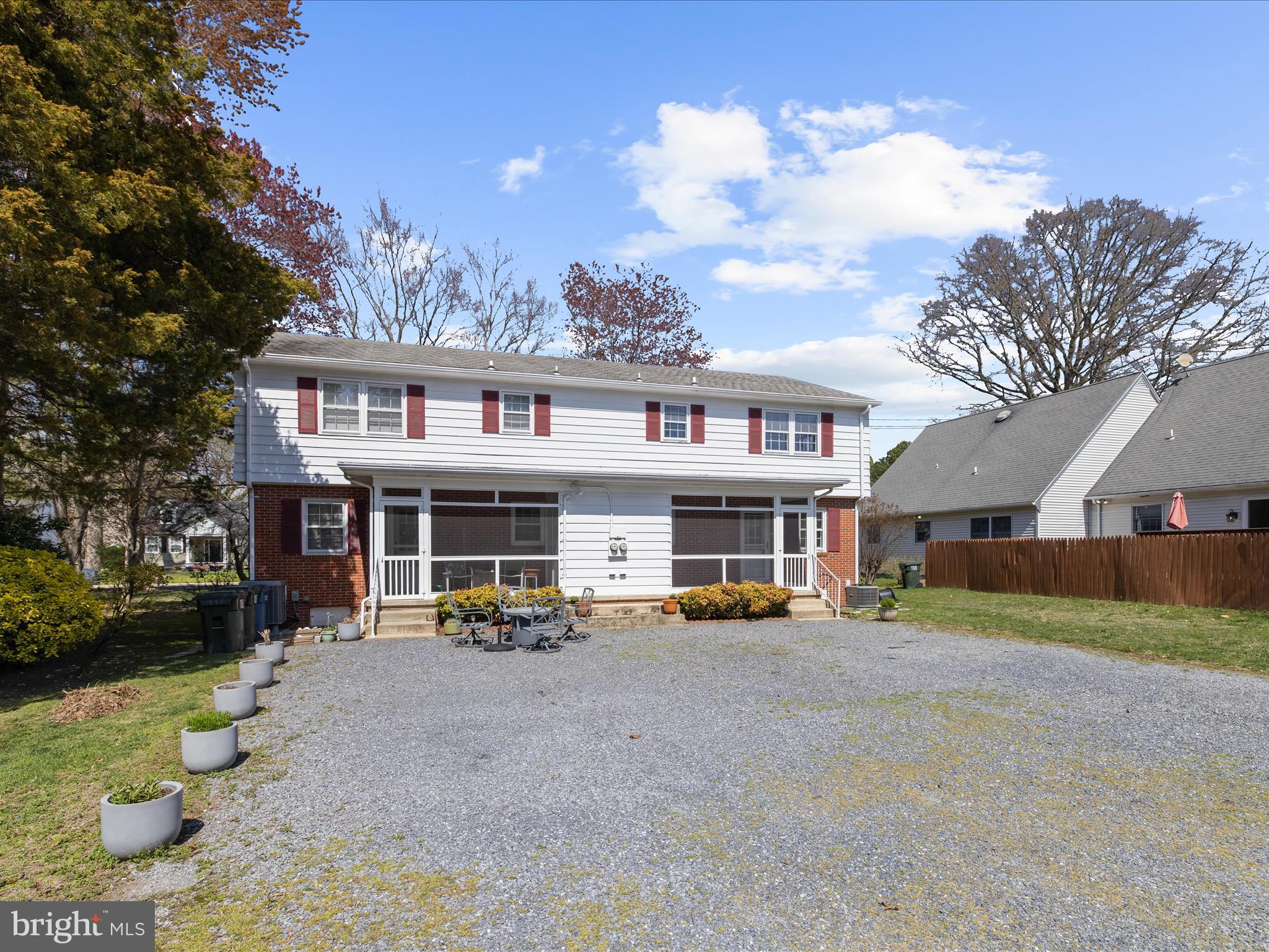 EASTON - Residential