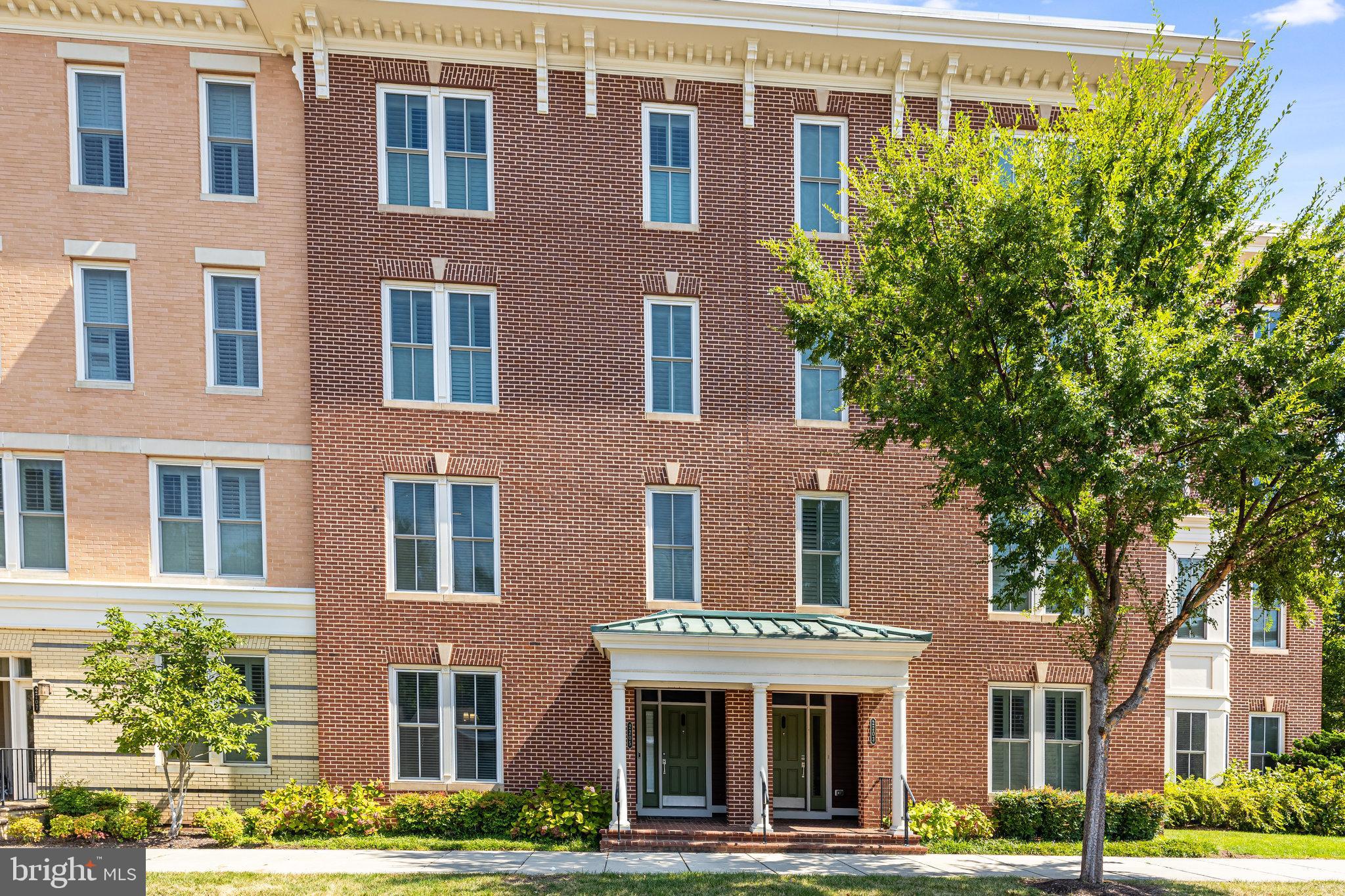 POTOMAC YARD - Residential Lease