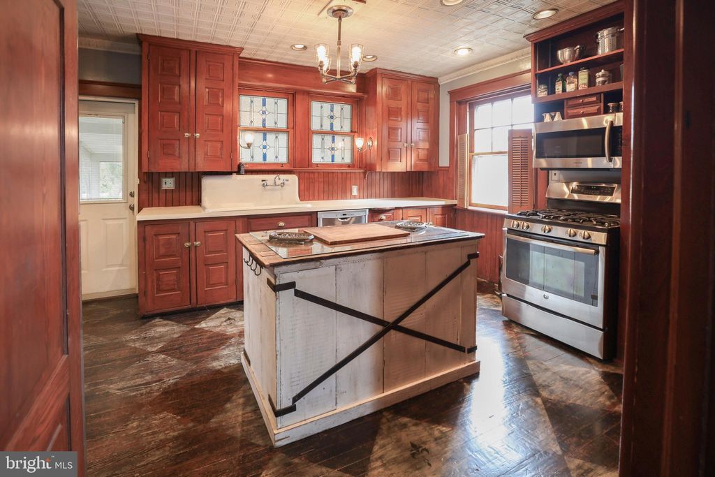 Photo of 1110 Walnut Street, Columbia, PA 17512 (MLS # PALA2053954)