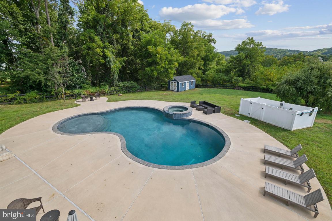 WATERFORD - Residential