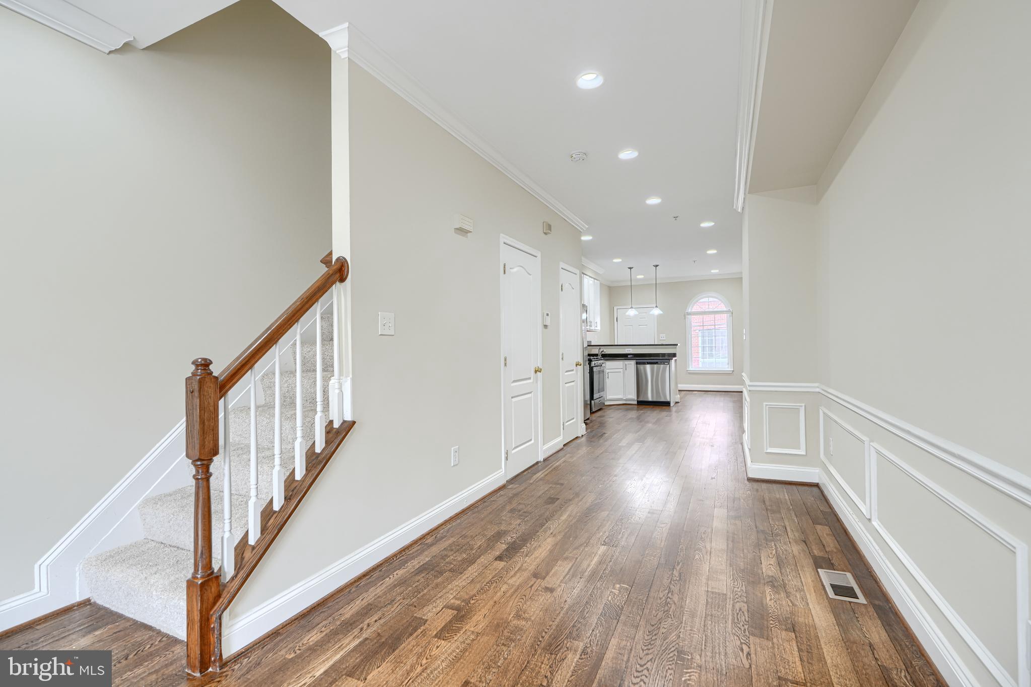 WASHINGTON VILLAGE - Residential