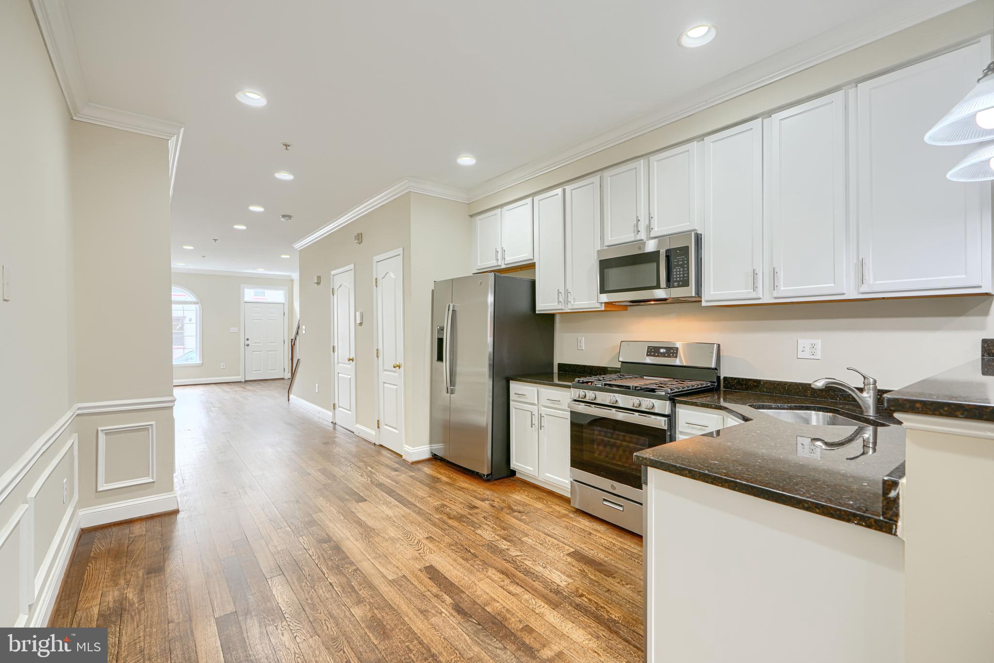 WASHINGTON VILLAGE - Residential