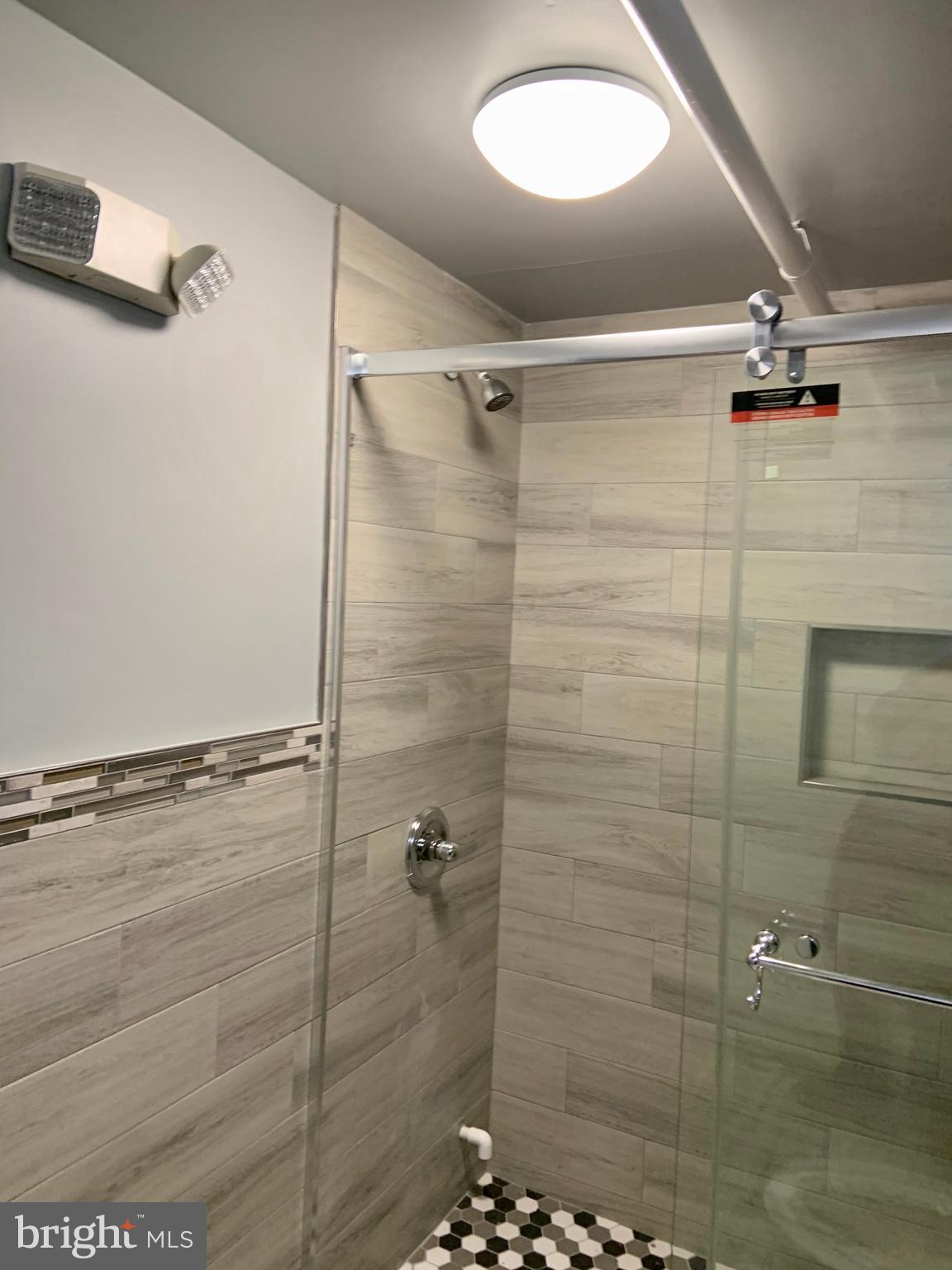 WALTON PARK - Commercial Lease