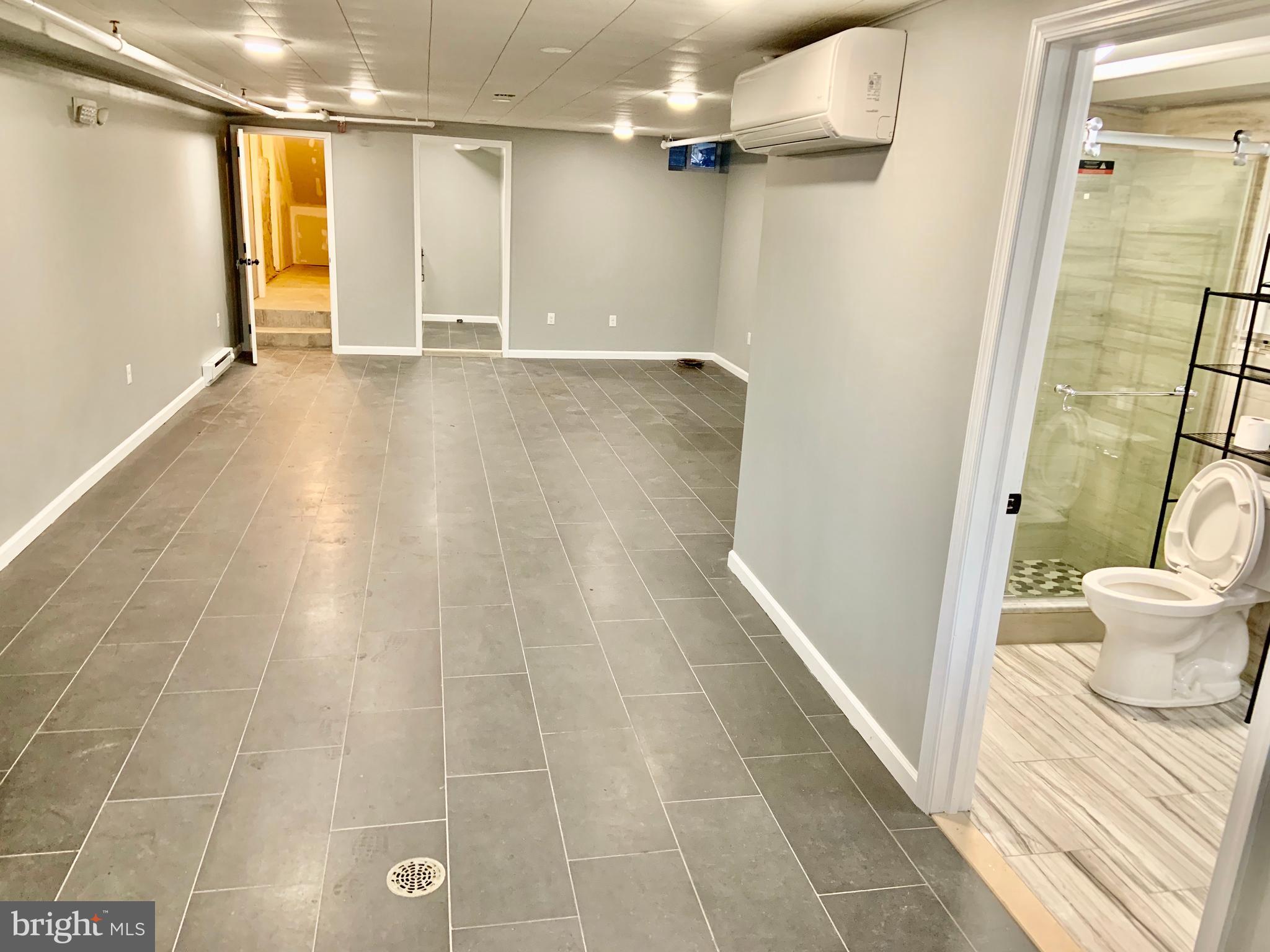 WALTON PARK - Commercial Lease