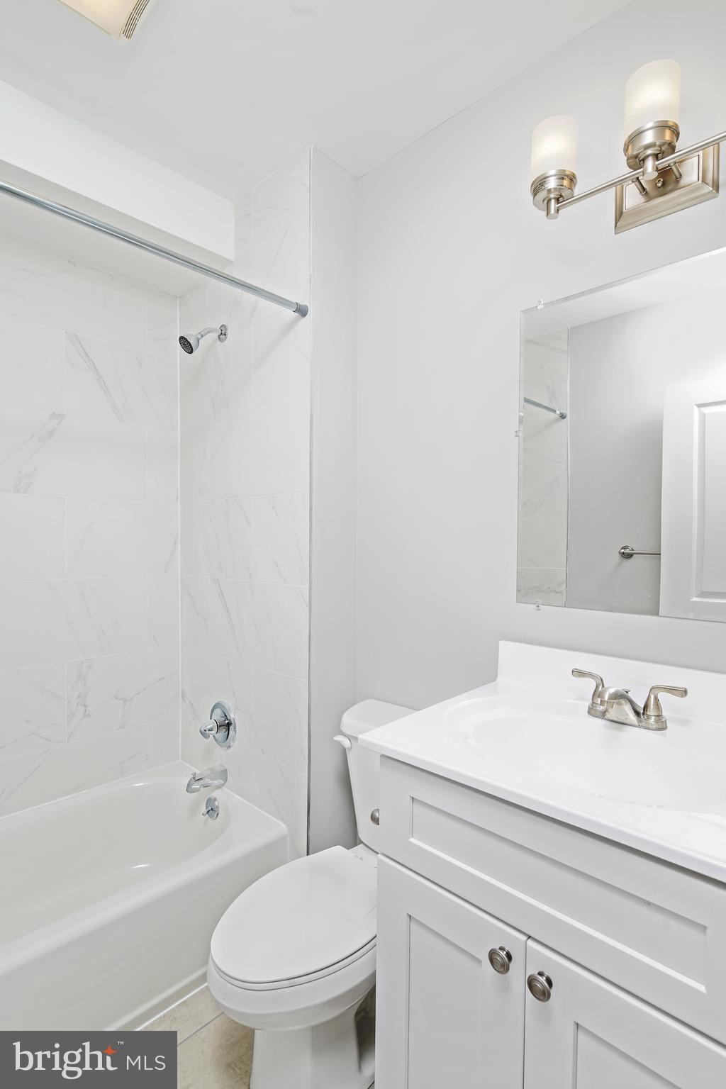 GRADUATE HOSPITAL - Residential Lease