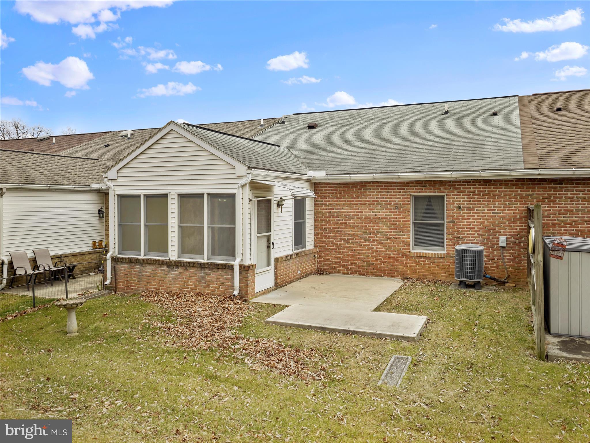 TOWNE OAK VILLAGE - Residential