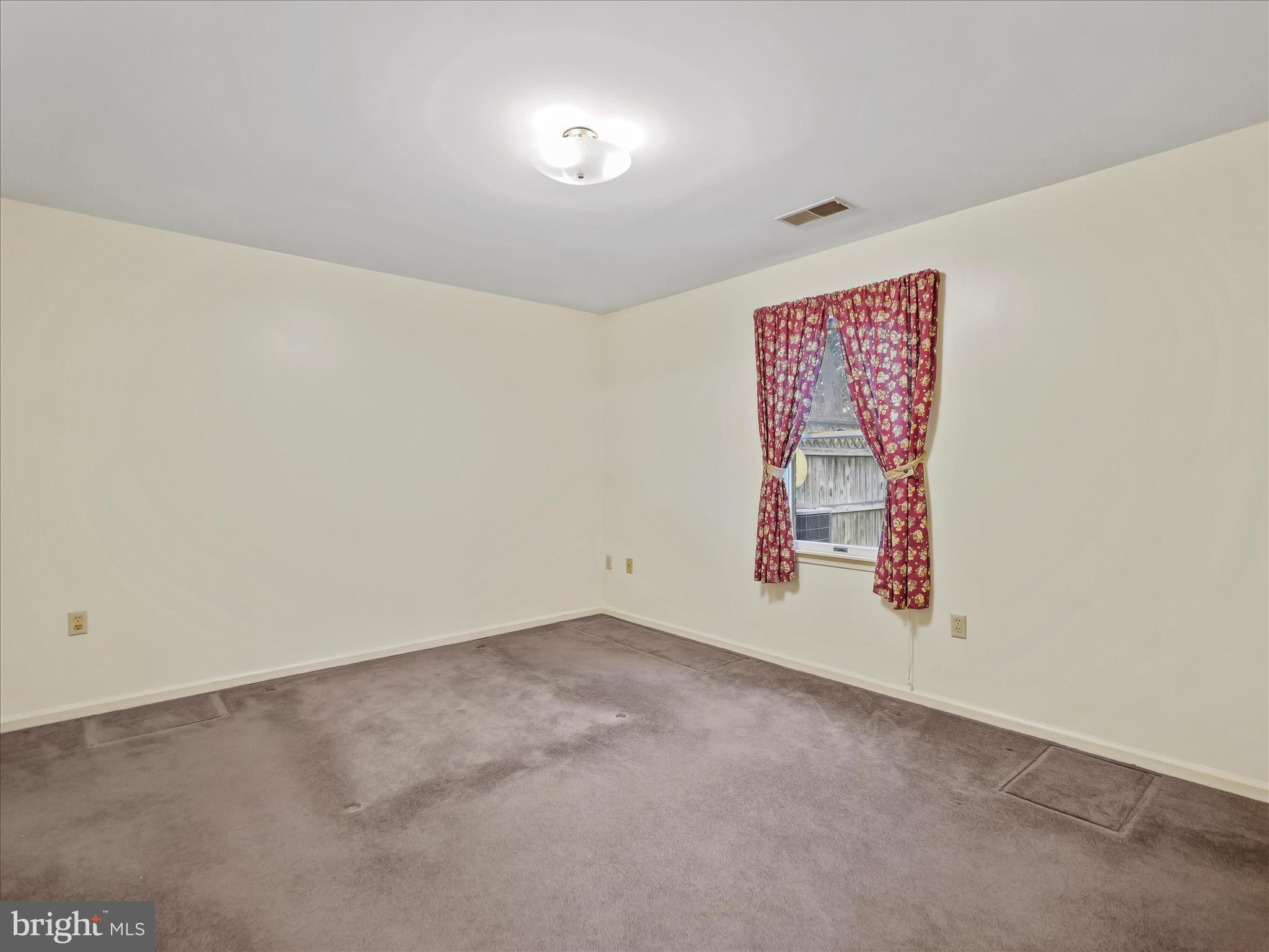 TOWNE OAK VILLAGE - Residential