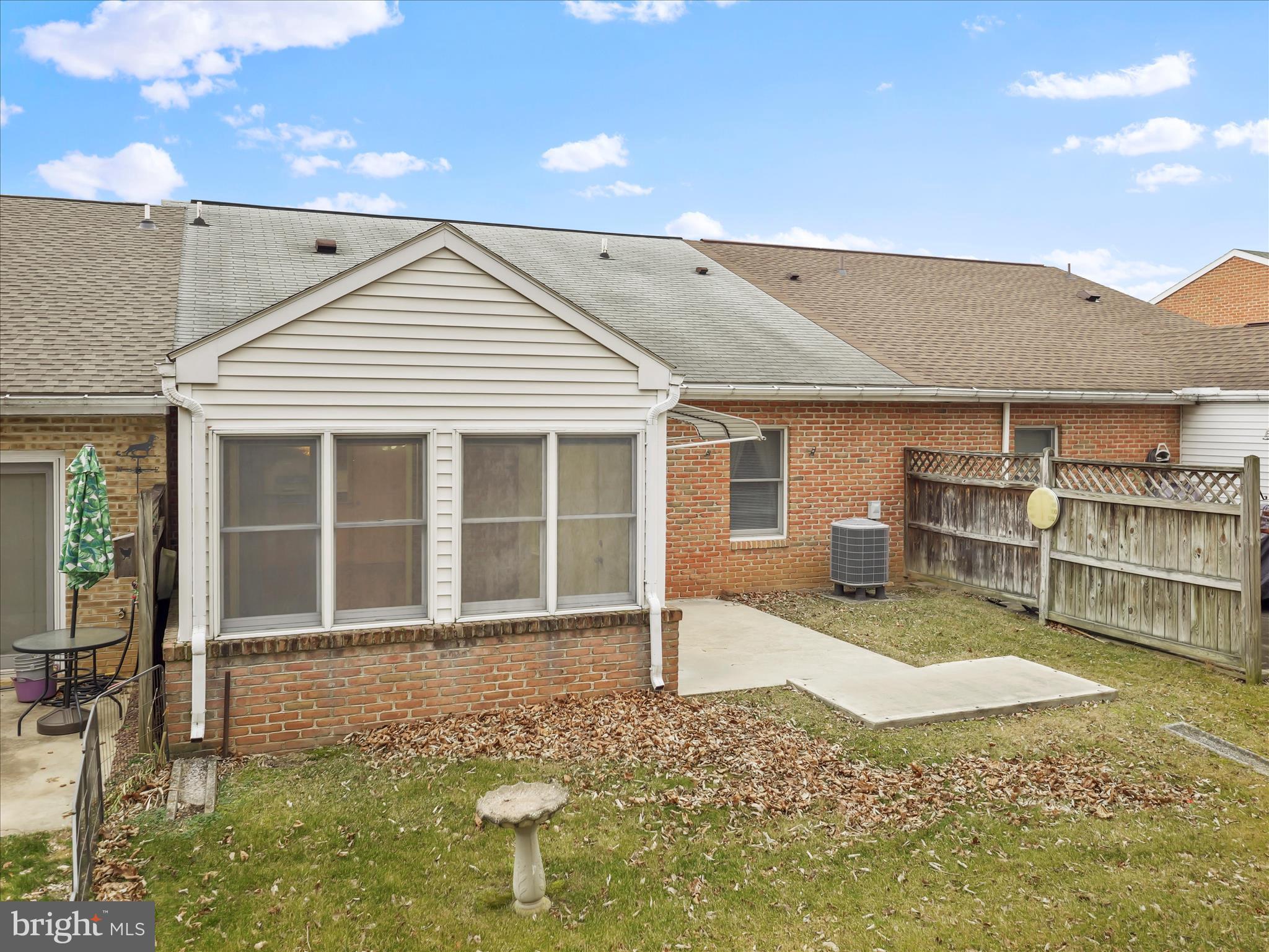 TOWNE OAK VILLAGE - Residential