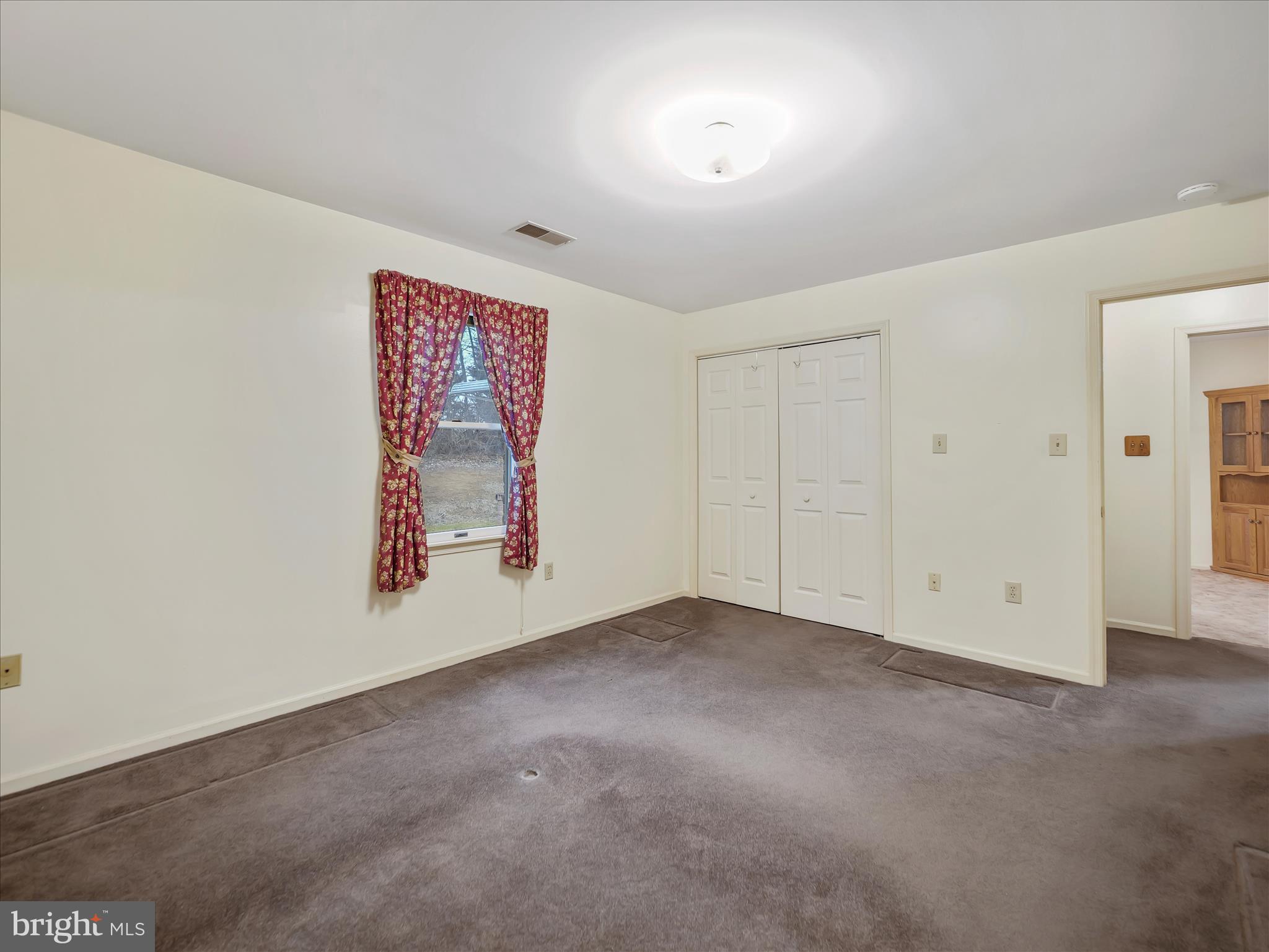 TOWNE OAK VILLAGE - Residential