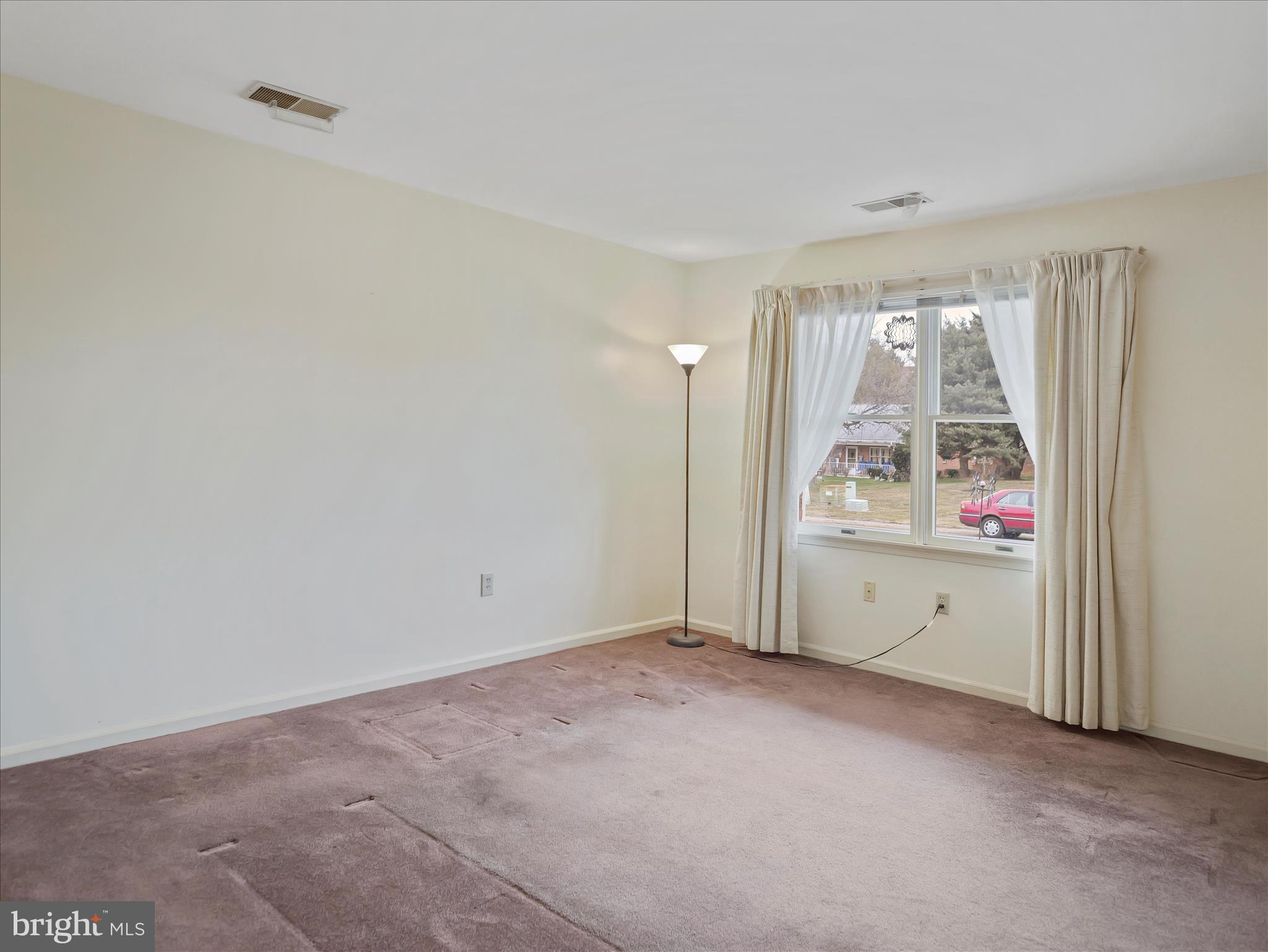 TOWNE OAK VILLAGE - Residential