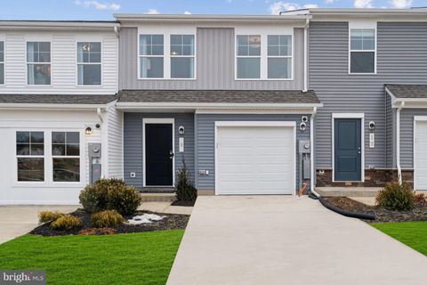 215 OLYMPUS ROAD CHARLES TOWN WV 25414