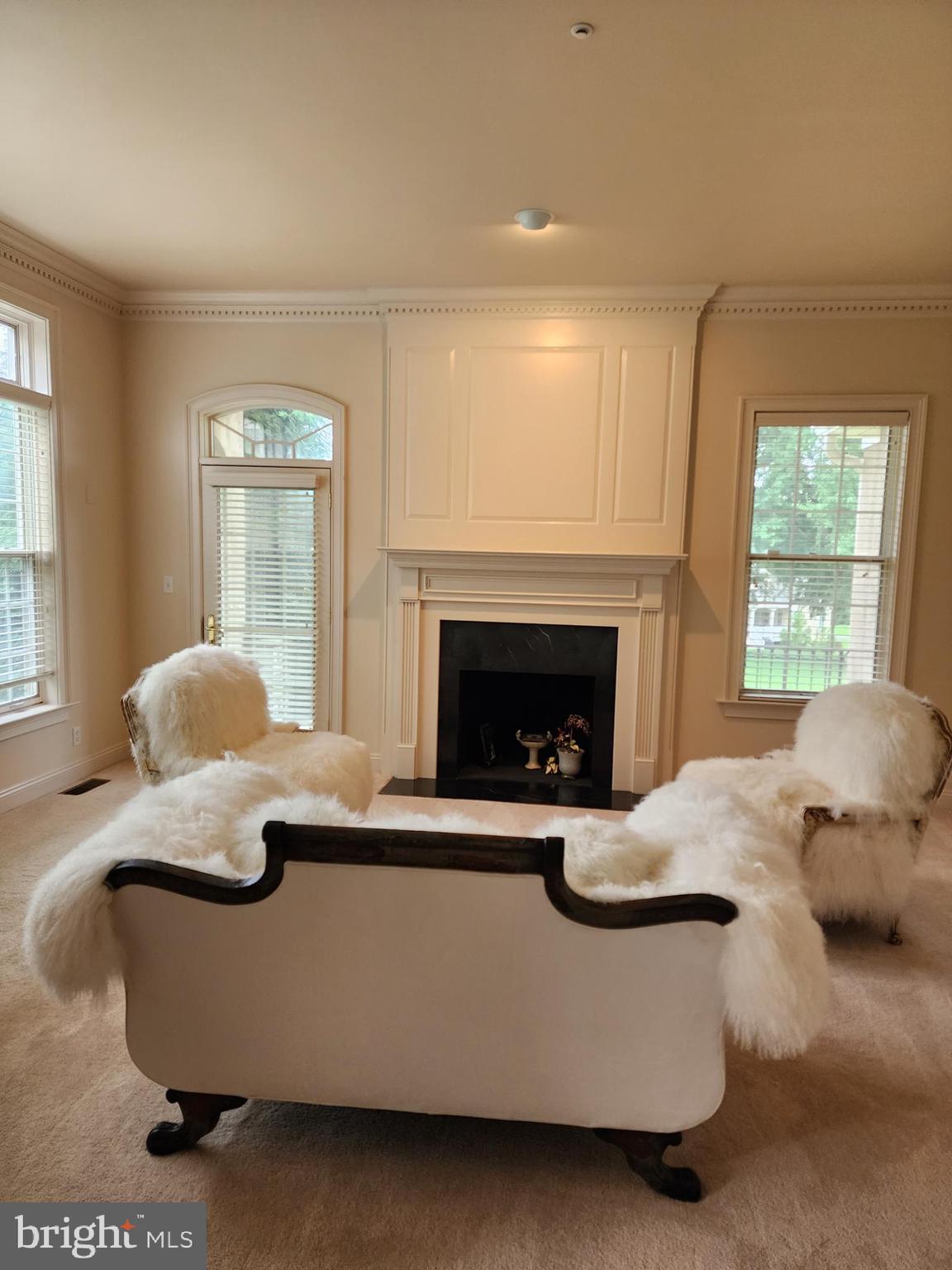 WALNUT HILL - Residential Lease